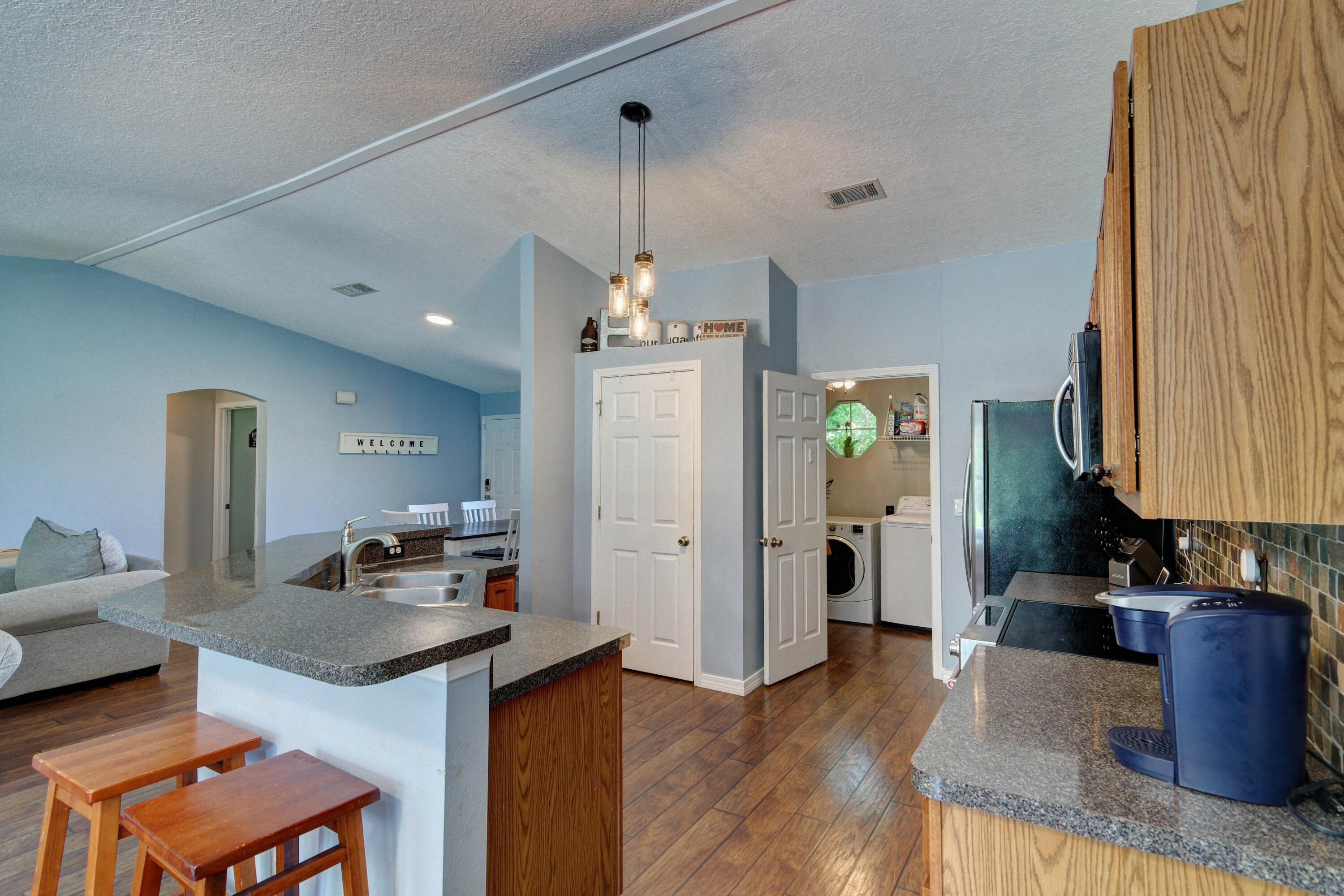 HOLLEY BY THE SEA - Residential