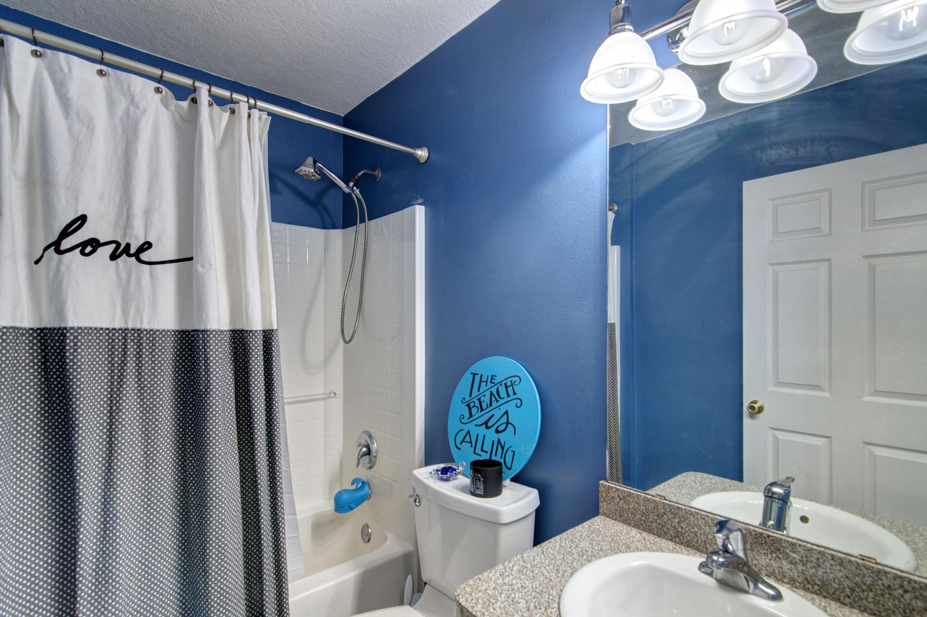 HOLLEY BY THE SEA - Residential