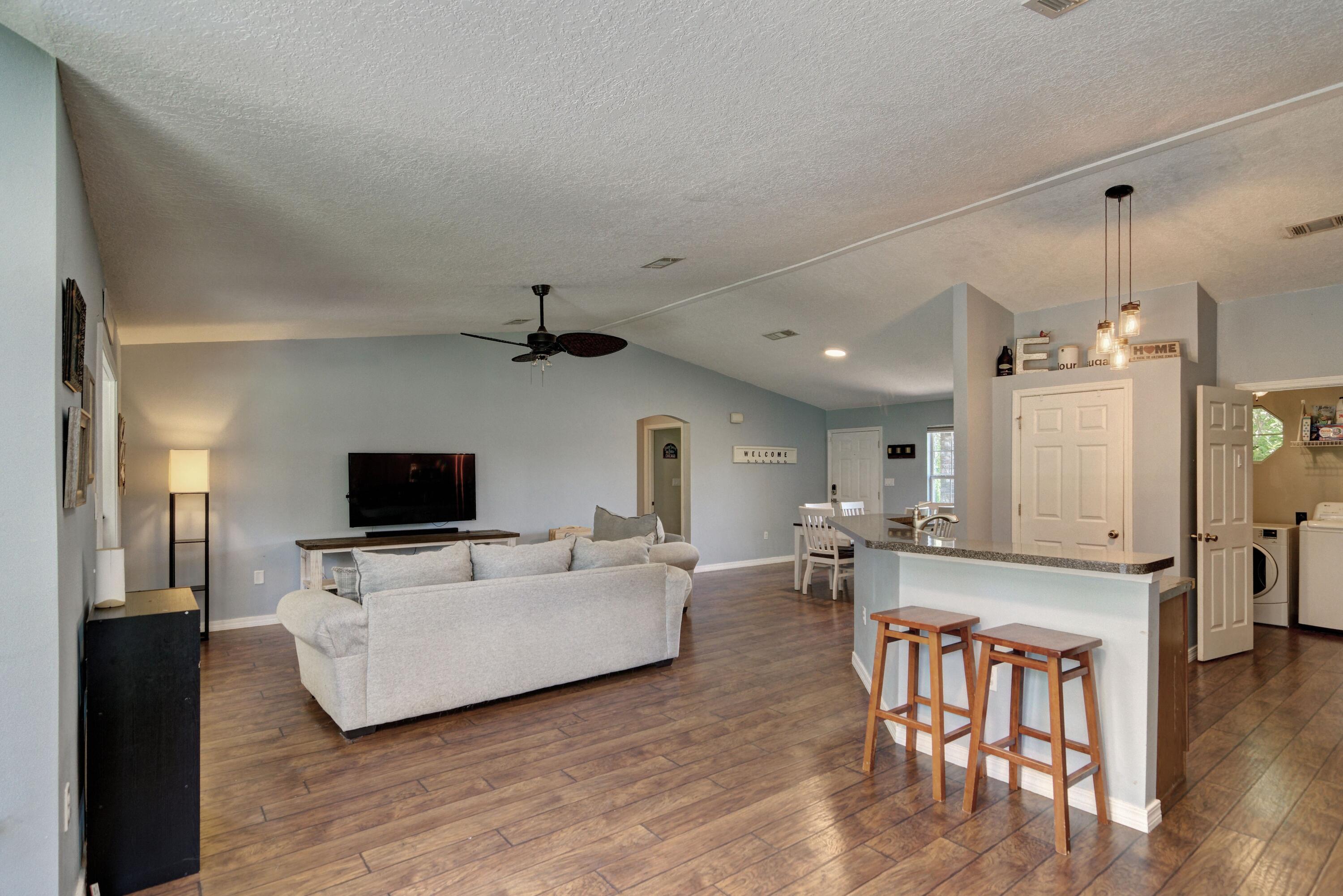 HOLLEY BY THE SEA - Residential