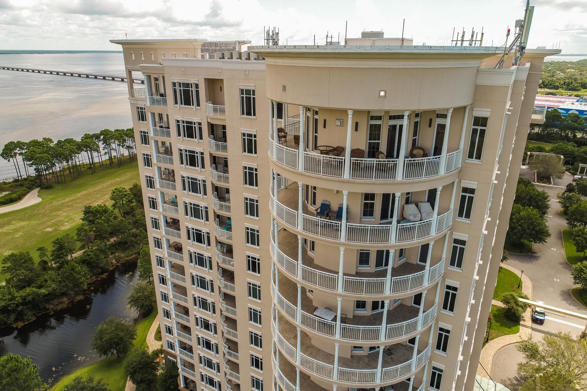 ONE WATER PLACE AT KELLY PLANTATION - Residential