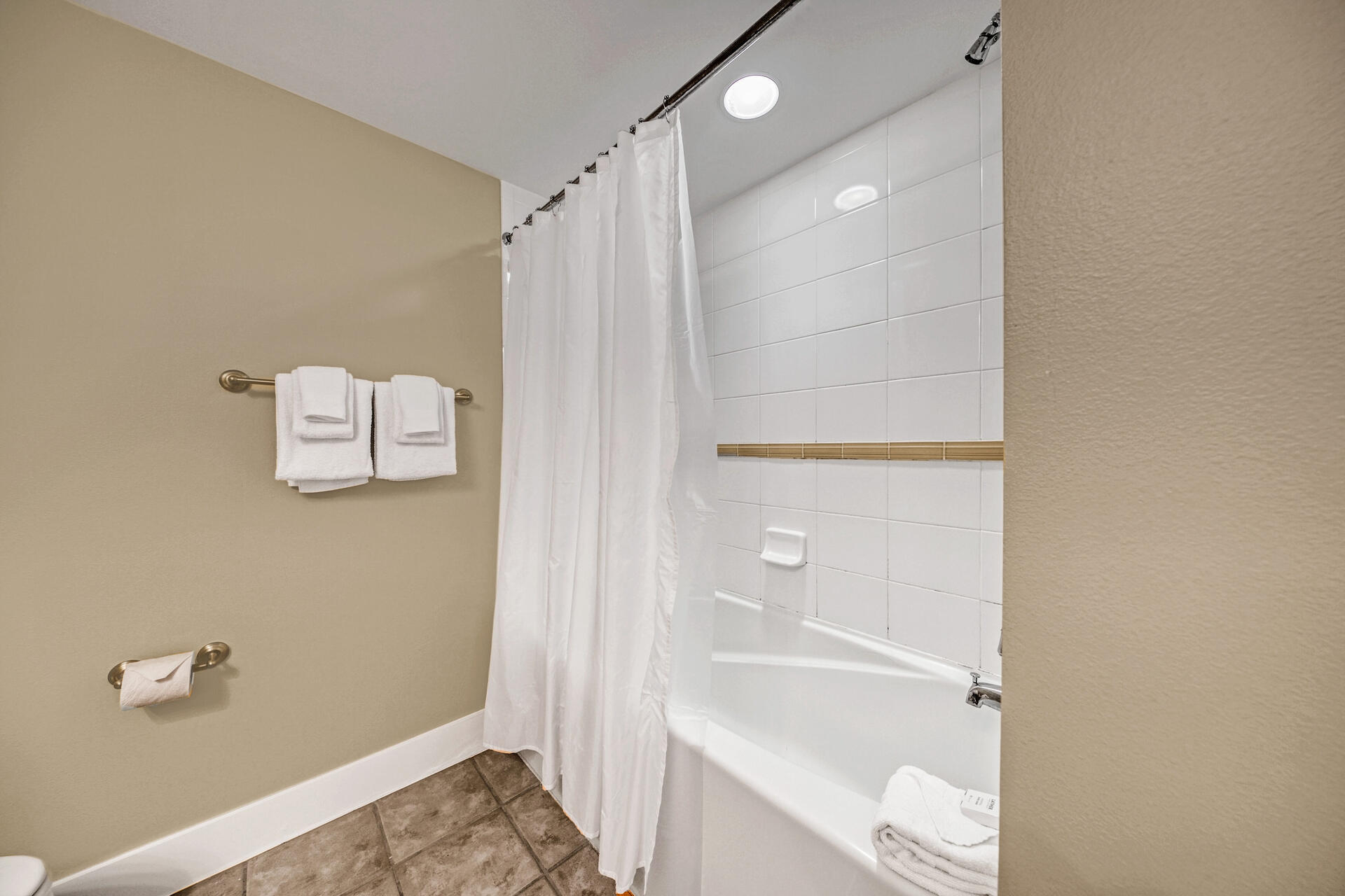 PILOT HOUSE - Residential