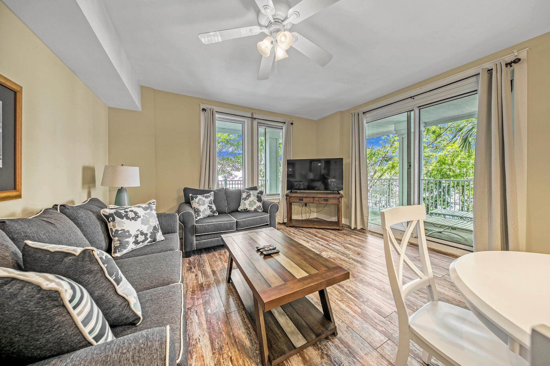 PILOT HOUSE - Residential