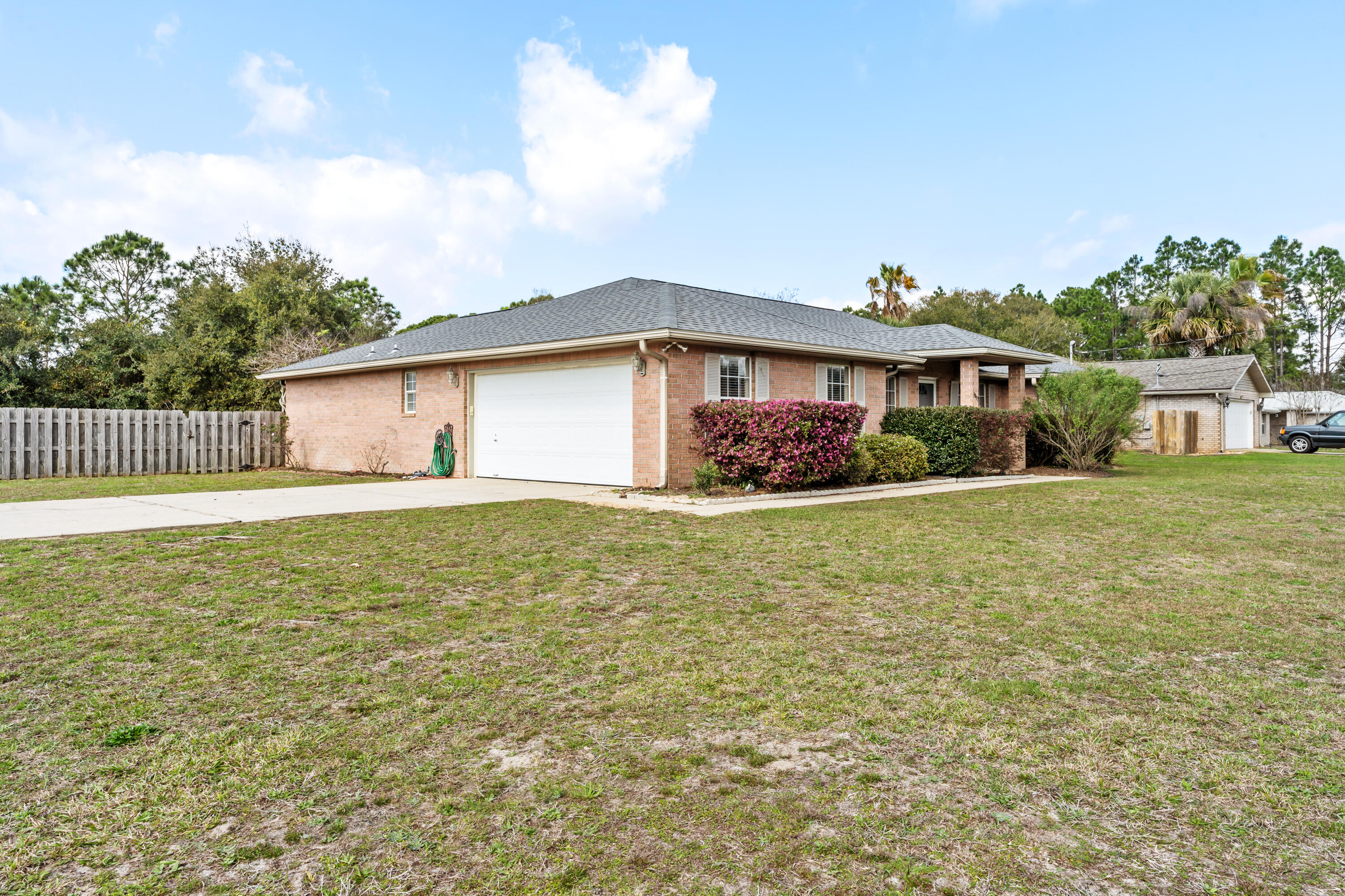 HOLLEY BY THE SEA - Residential