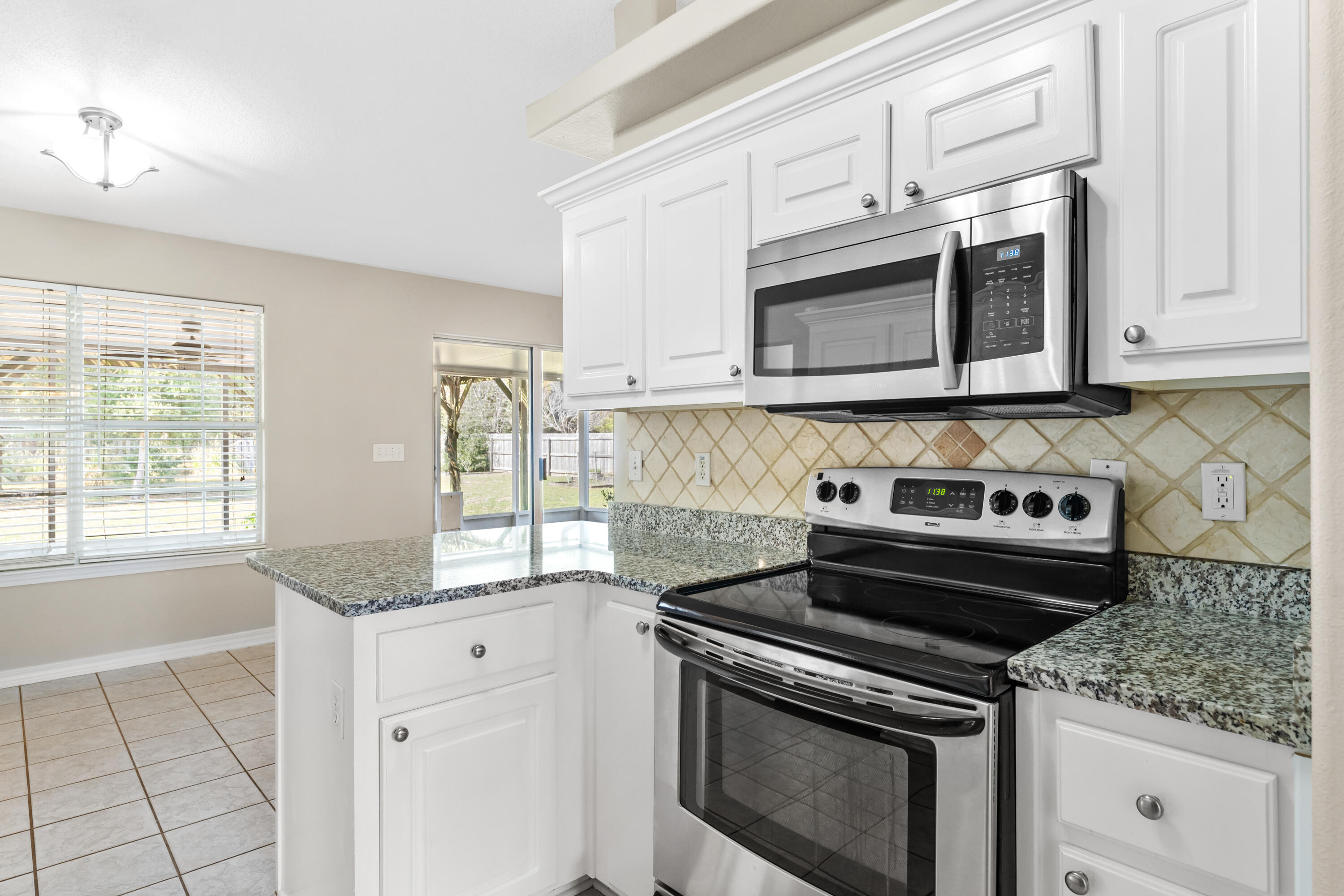 HOLLEY BY THE SEA - Residential