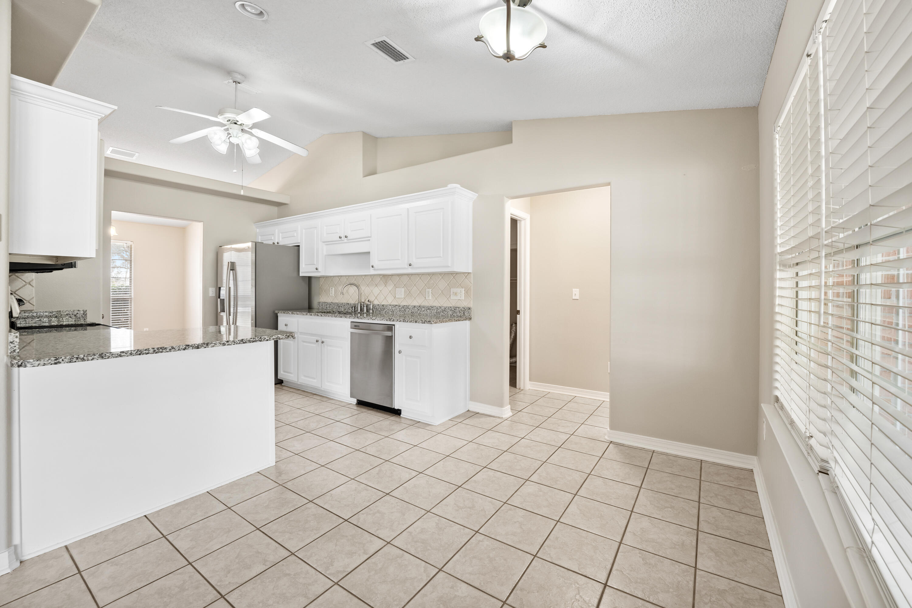 HOLLEY BY THE SEA - Residential