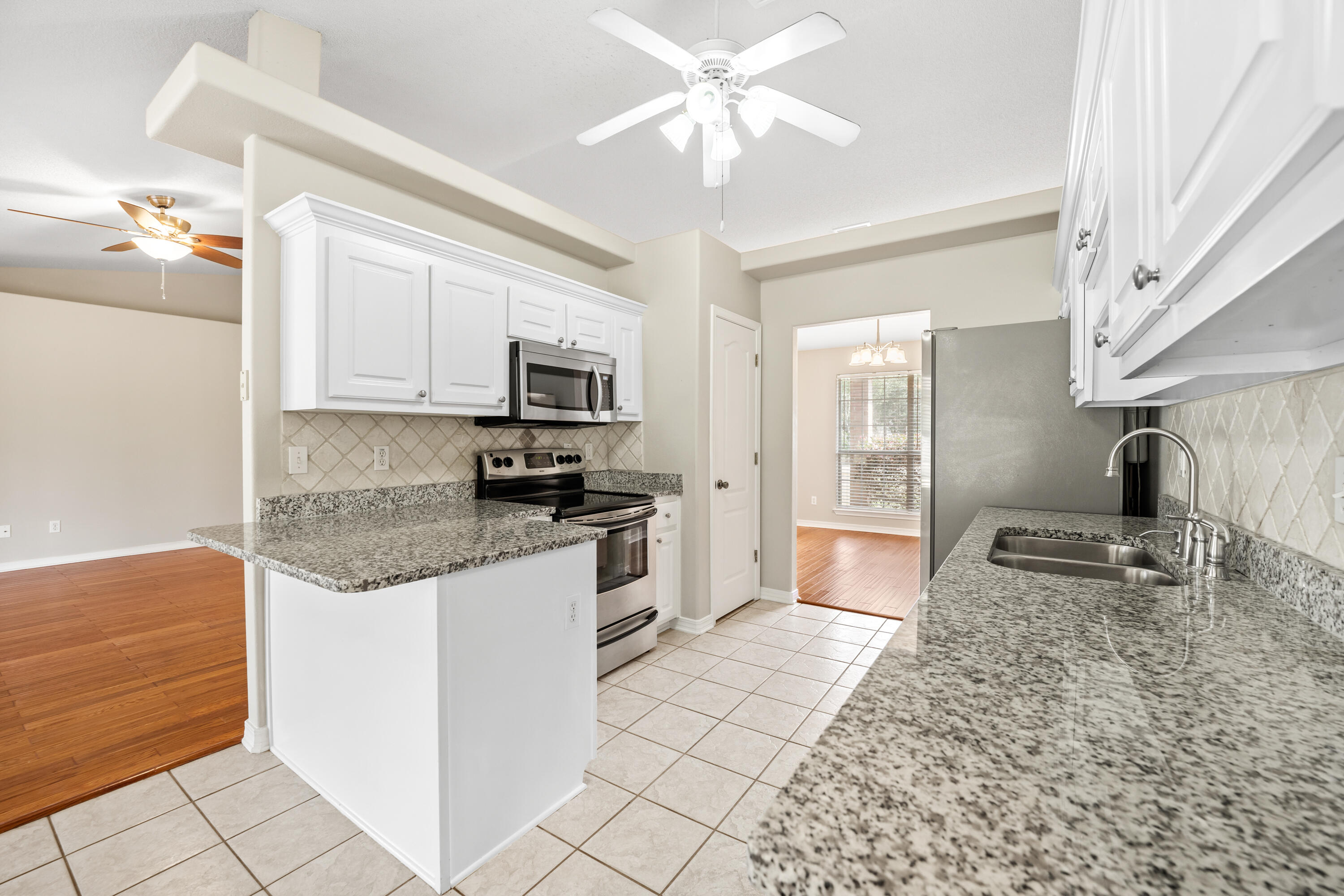 HOLLEY BY THE SEA - Residential