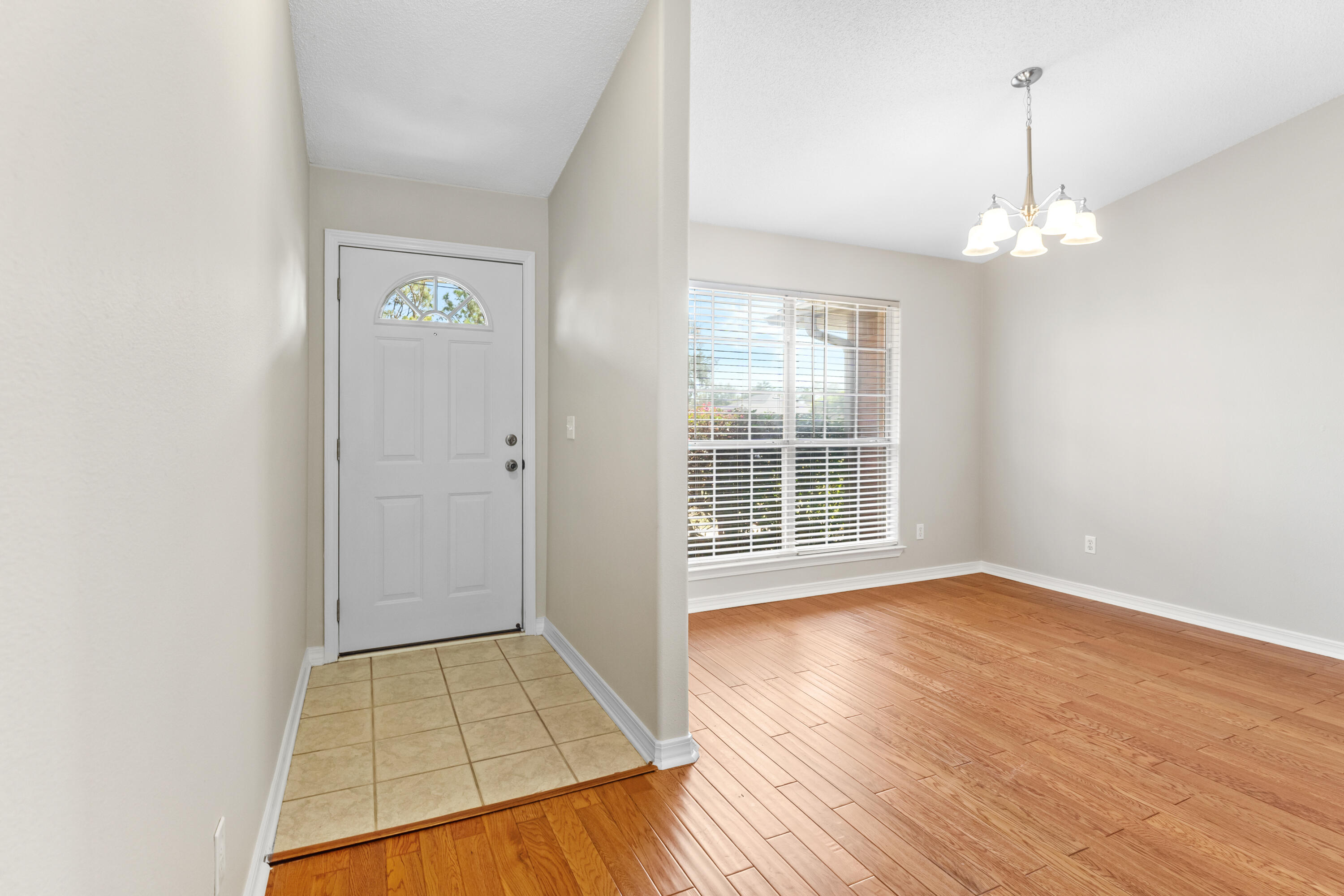 HOLLEY BY THE SEA - Residential