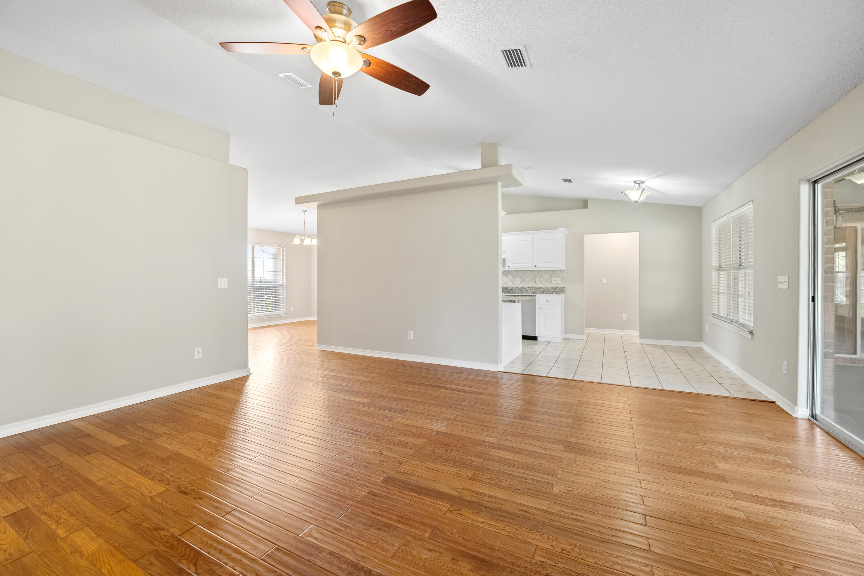 HOLLEY BY THE SEA - Residential