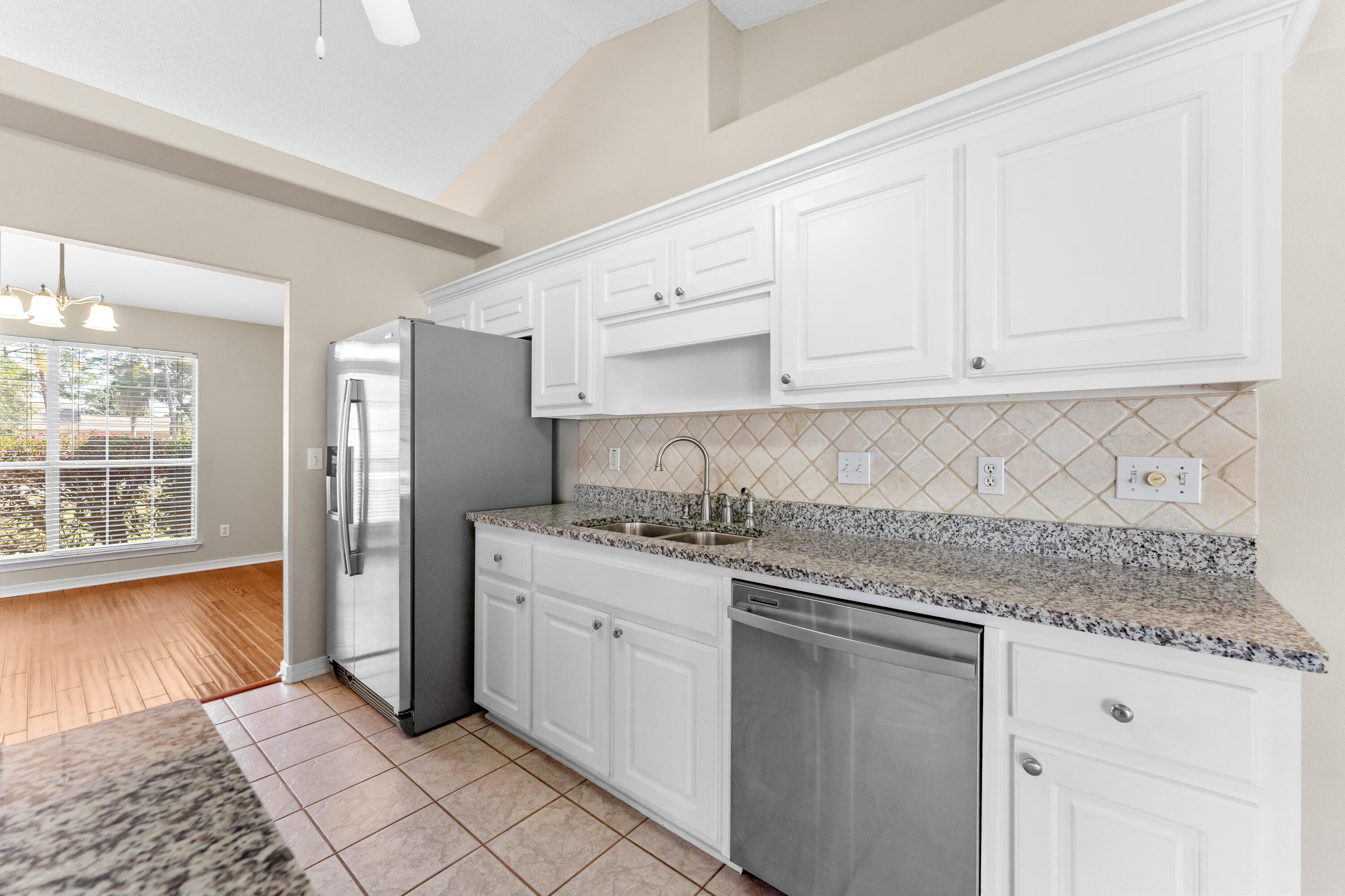 HOLLEY BY THE SEA - Residential