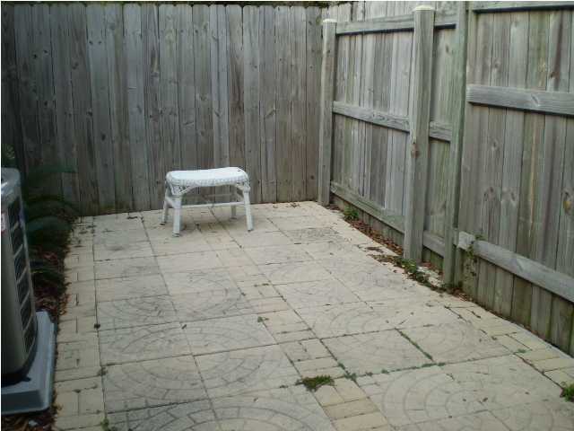 ROSEBUD PLANTATION T/H - Residential Lease