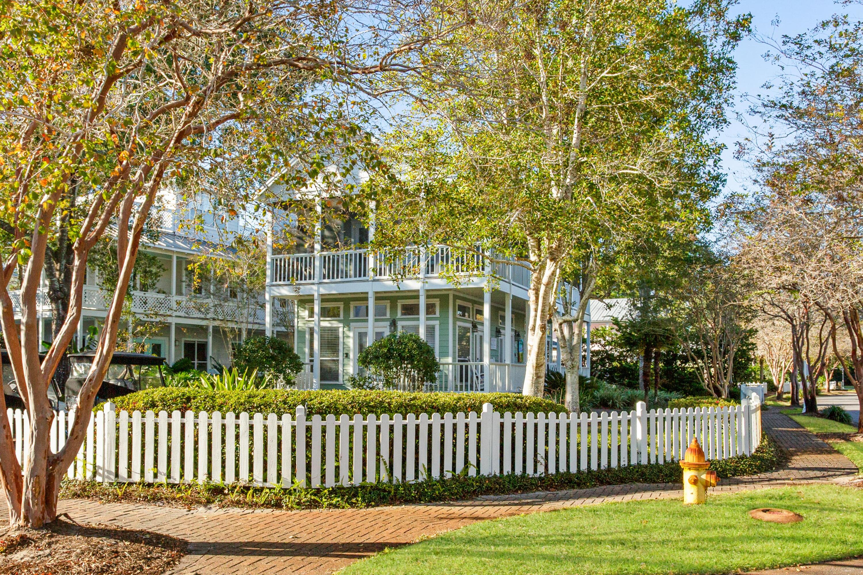 CRYSTAL LAKE PHASE I - Residential