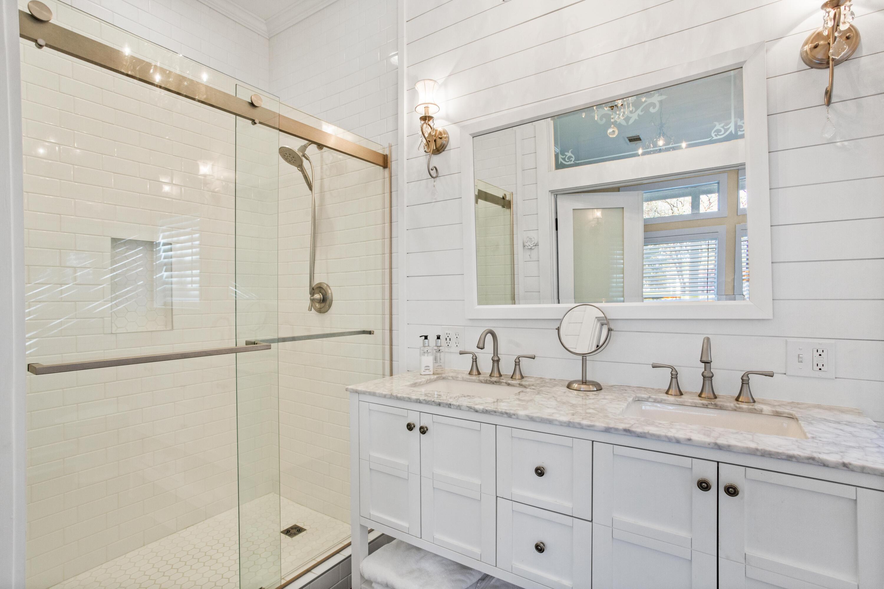 CRYSTAL LAKE PHASE I - Residential