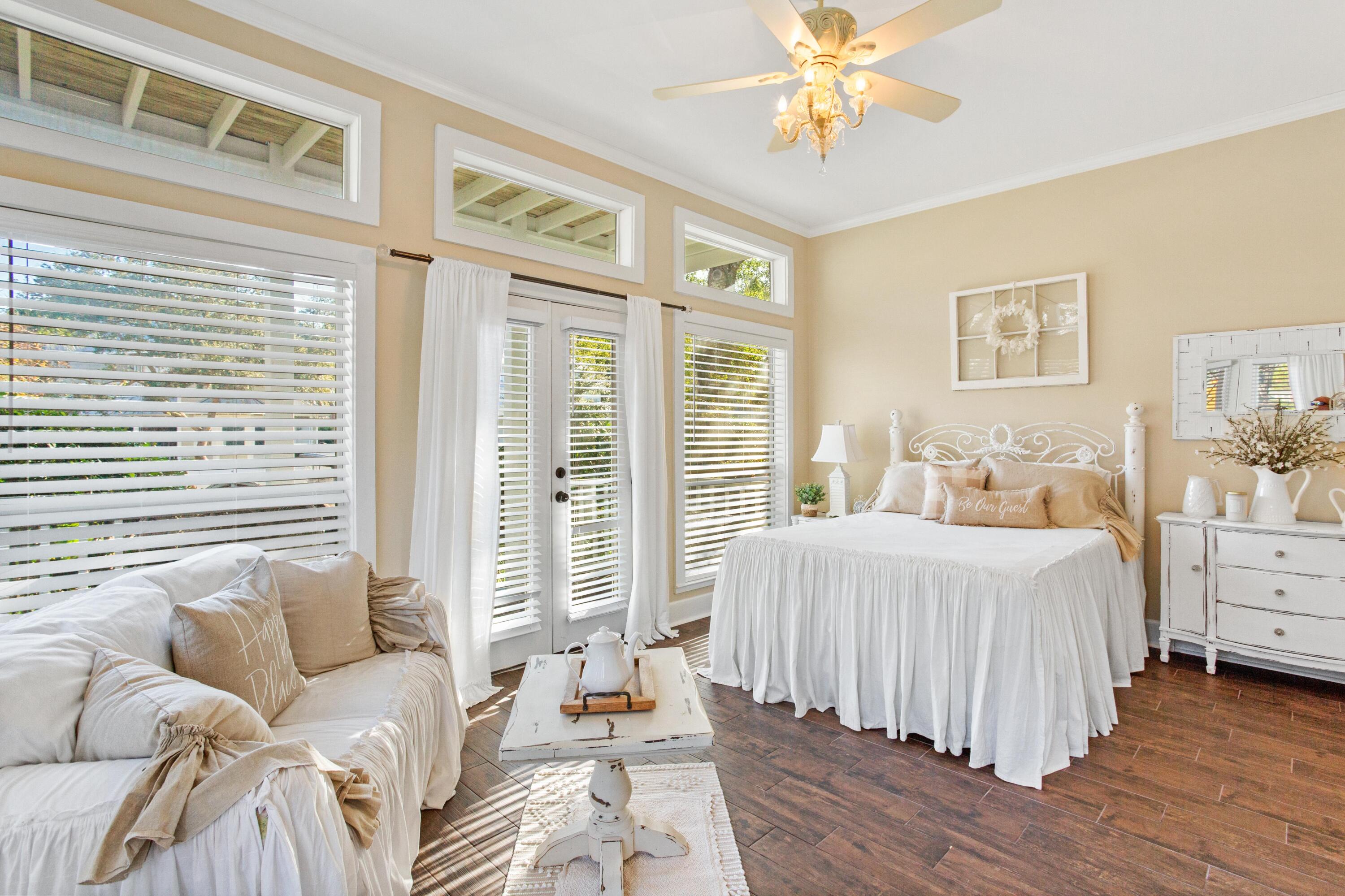 CRYSTAL LAKE PHASE I - Residential