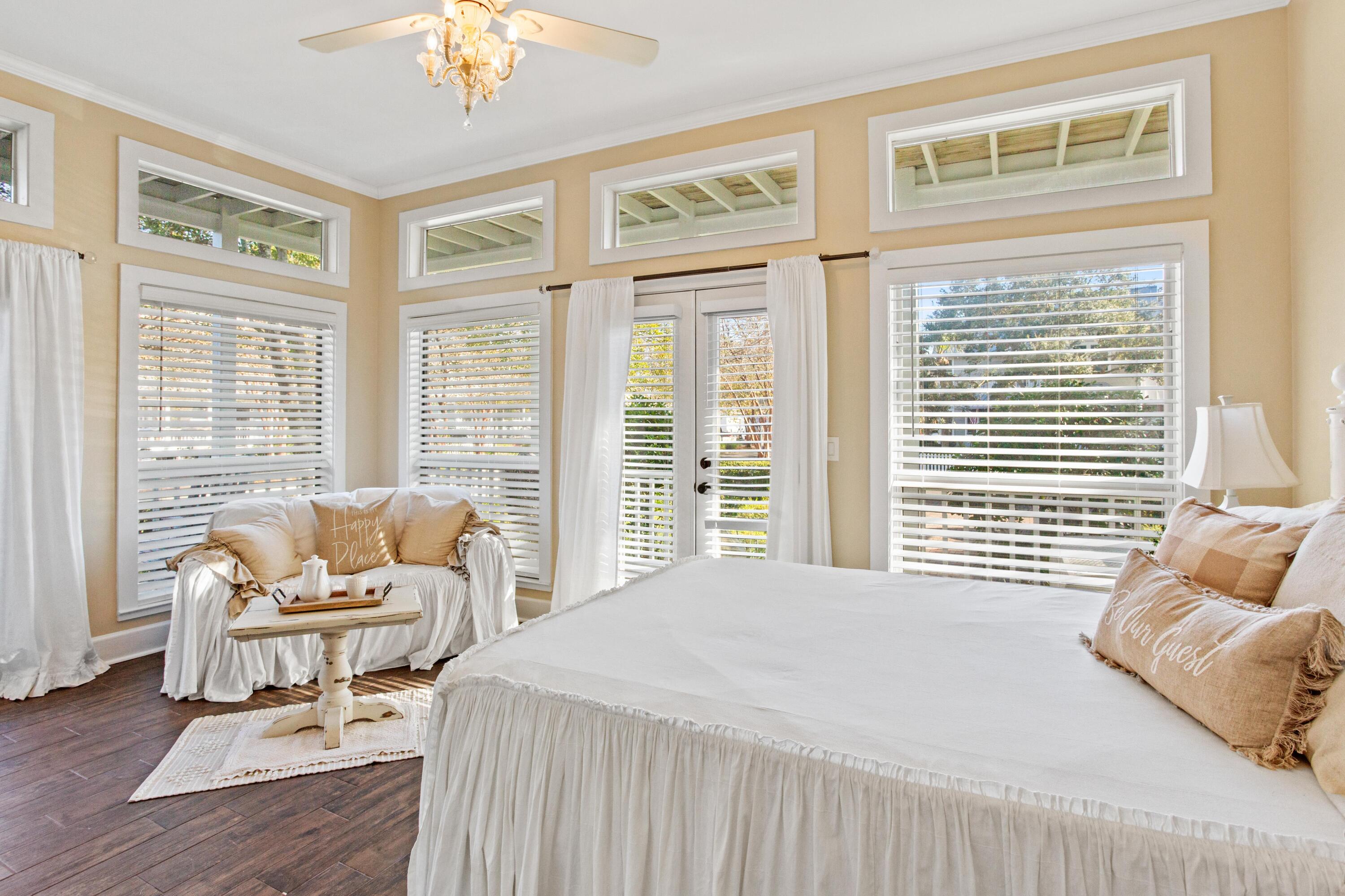 CRYSTAL LAKE PHASE I - Residential