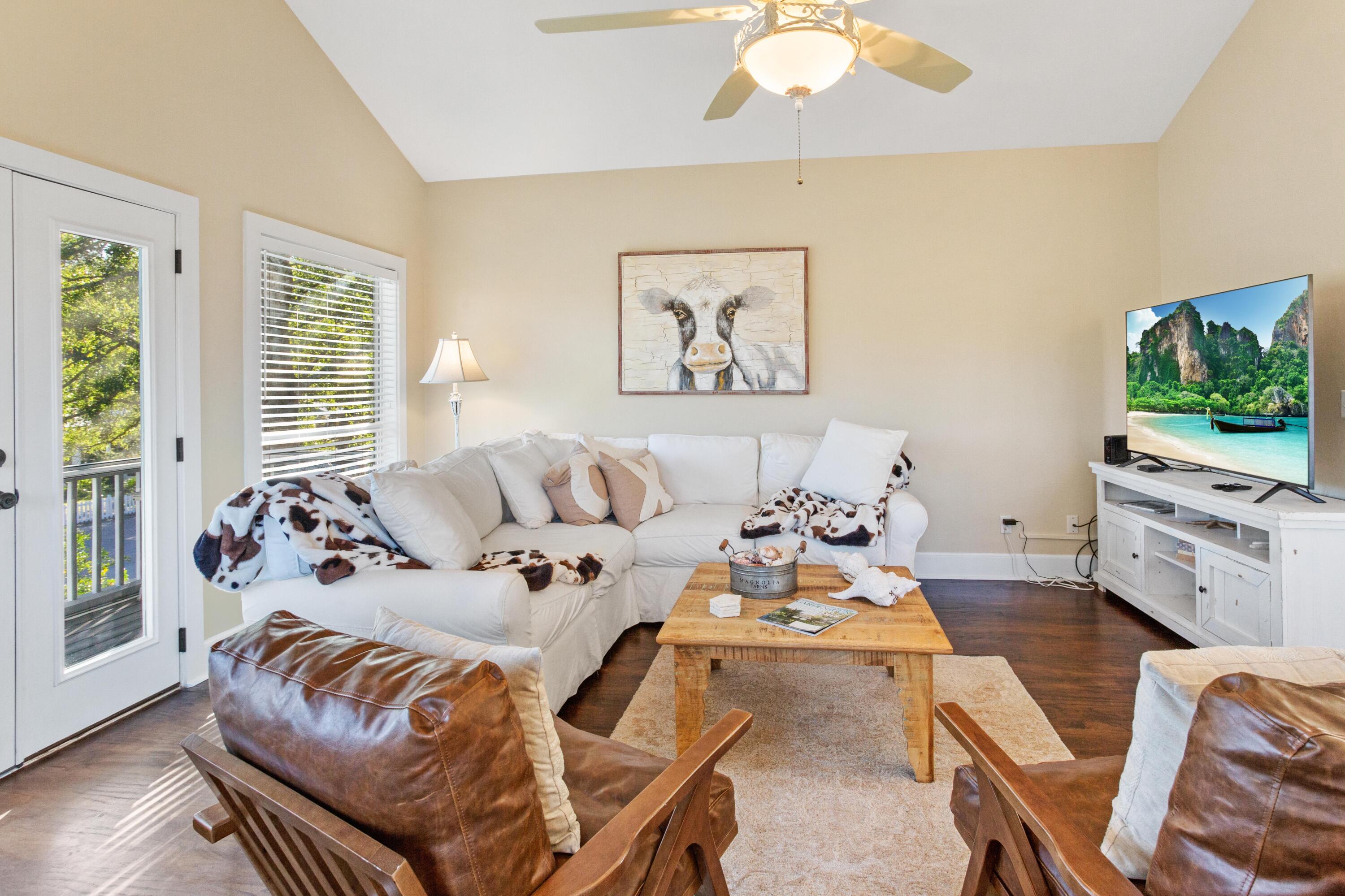 CRYSTAL LAKE PHASE I - Residential