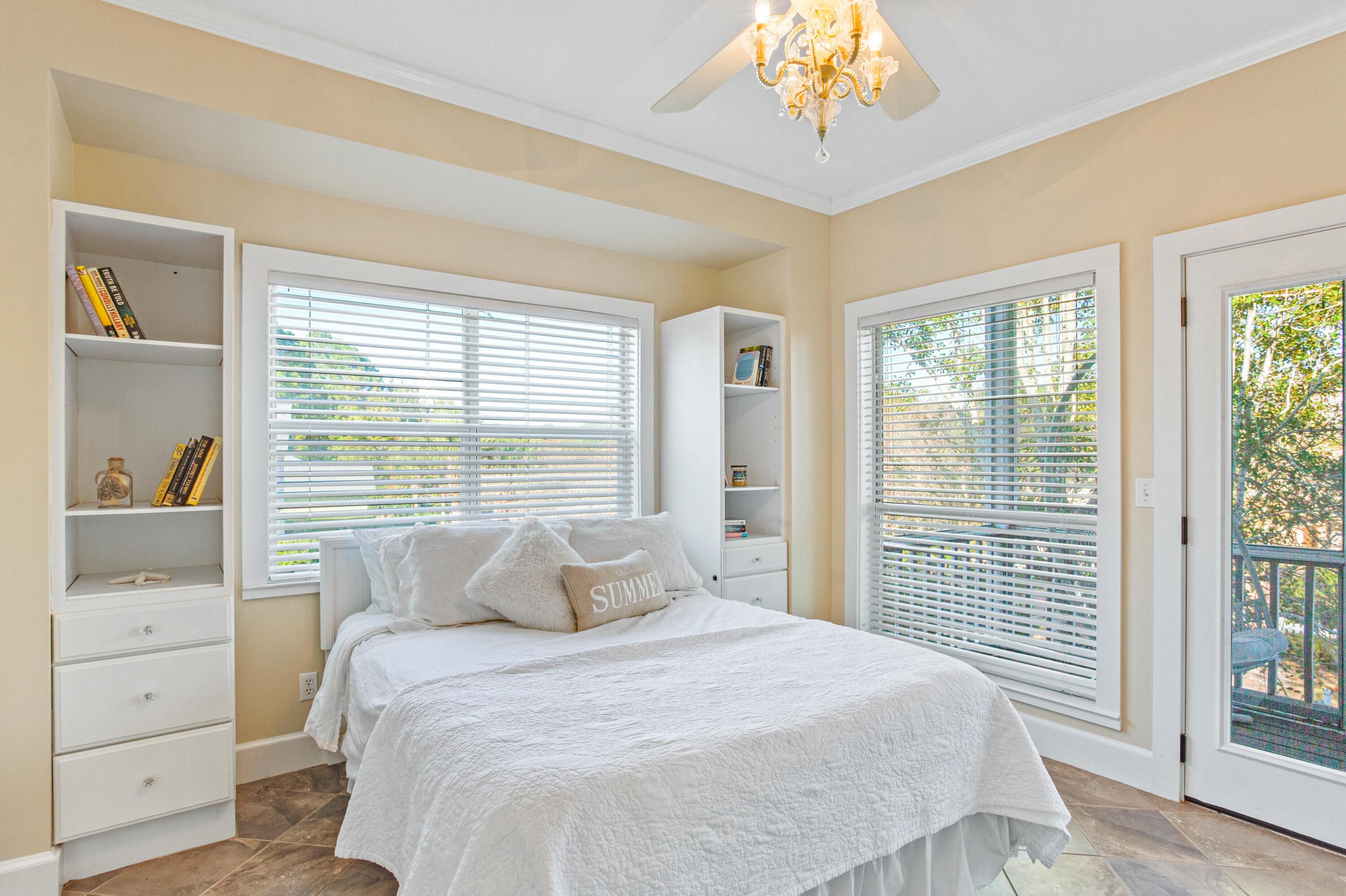 CRYSTAL LAKE PHASE I - Residential