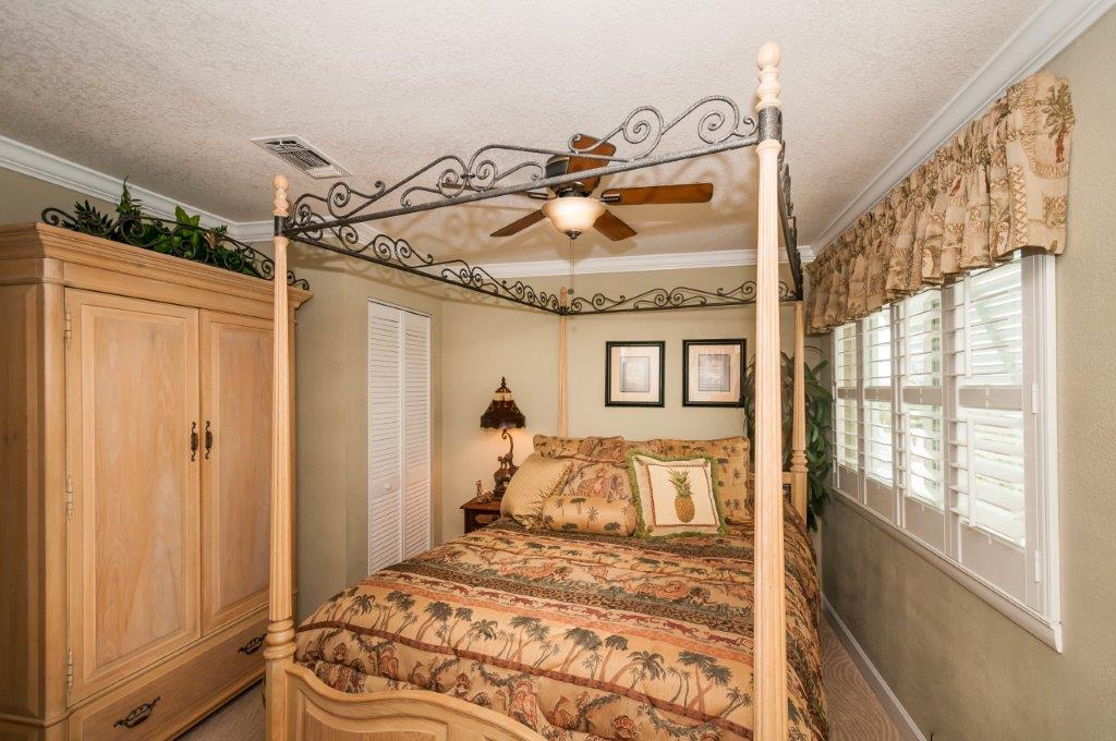 HOLIDAY ISLE - Residential