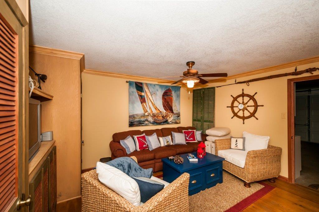 HOLIDAY ISLE - Residential