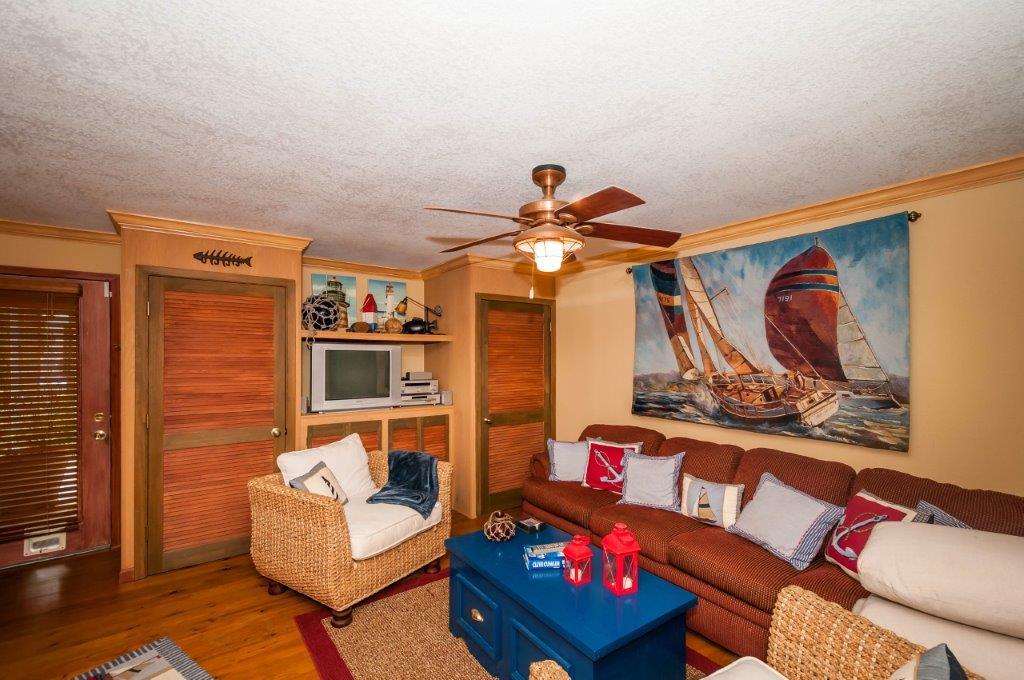 HOLIDAY ISLE - Residential