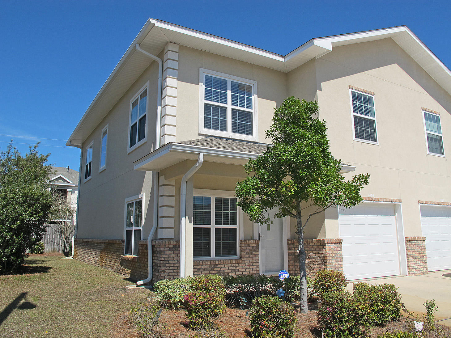 MERIDIAN SQUARE T/H - Residential