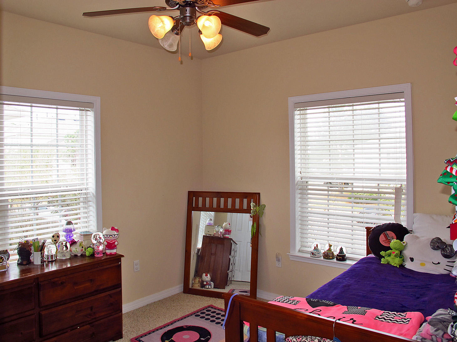 MERIDIAN SQUARE T/H - Residential