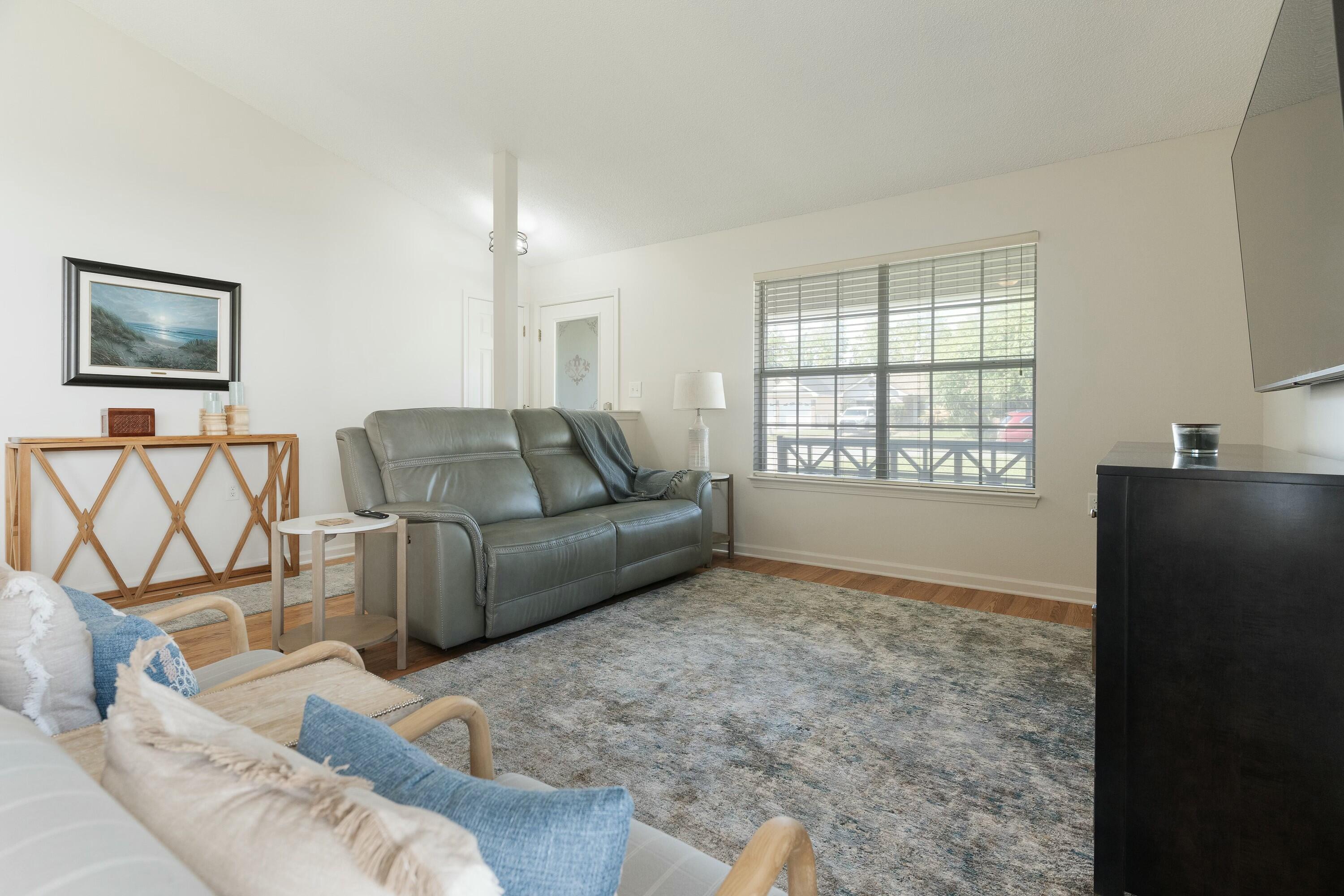 STERLING POINT - Residential