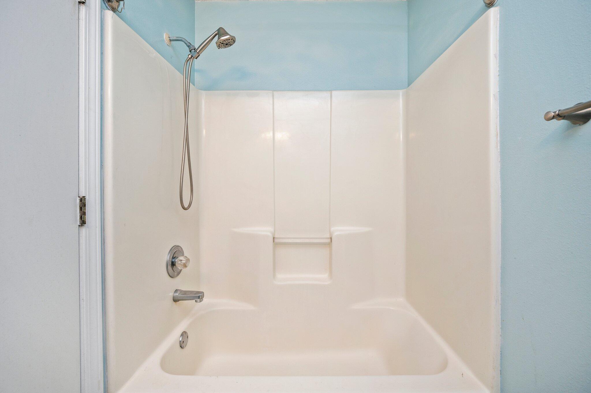 NORTHVIEW 4TH ADD LOT 33 - Residential