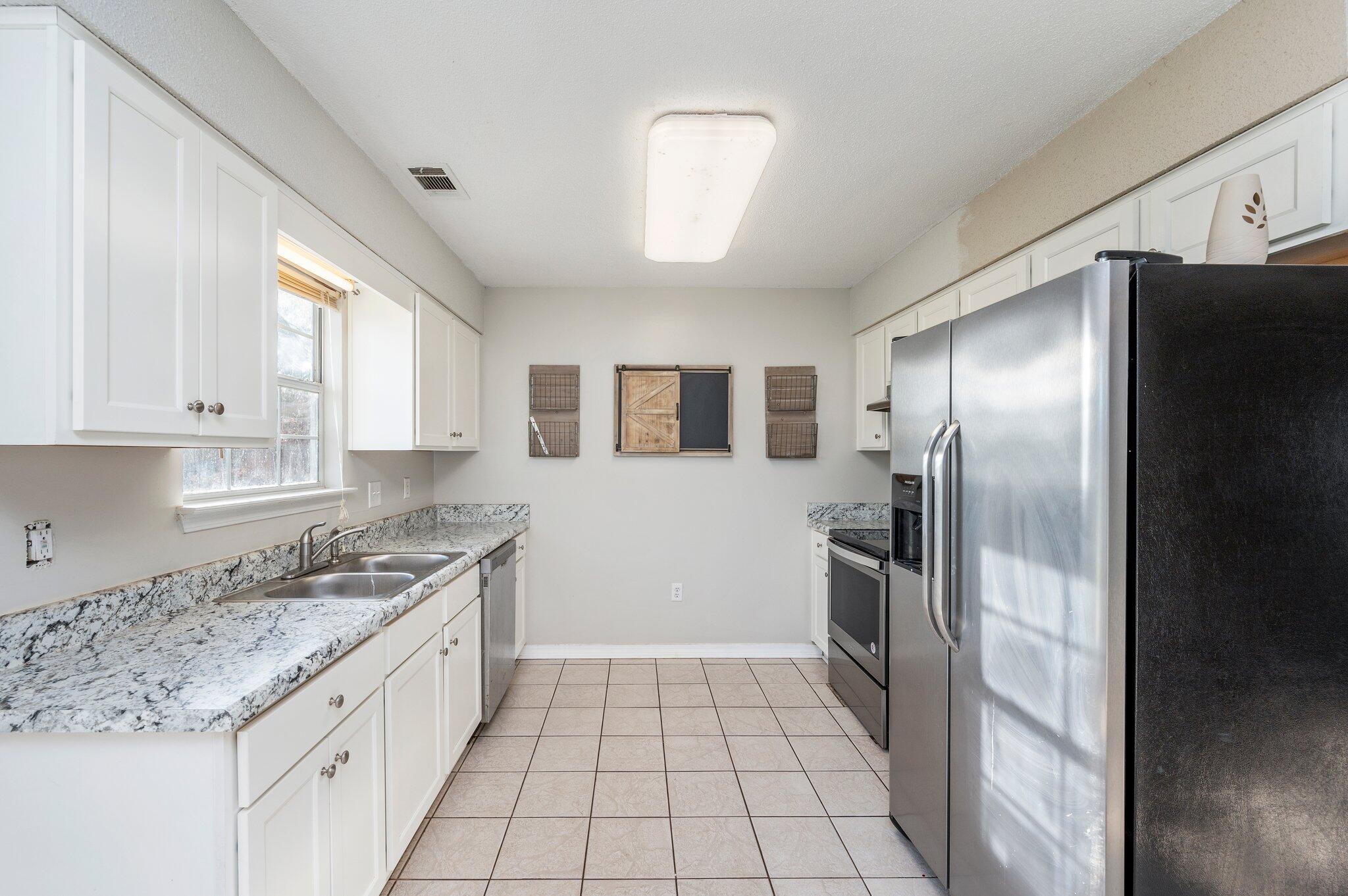 NORTHVIEW 4TH ADD LOT 33 - Residential