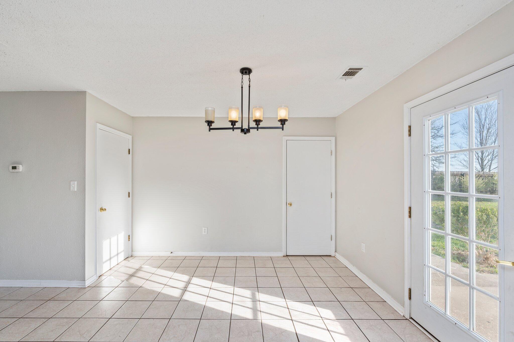 NORTHVIEW 4TH ADD LOT 33 - Residential