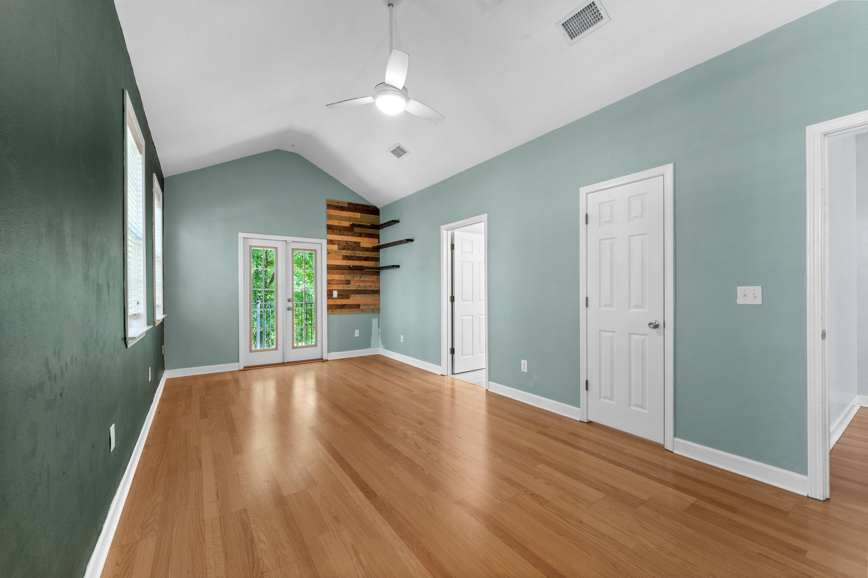 TOWN OF SANTA ROSA - Residential