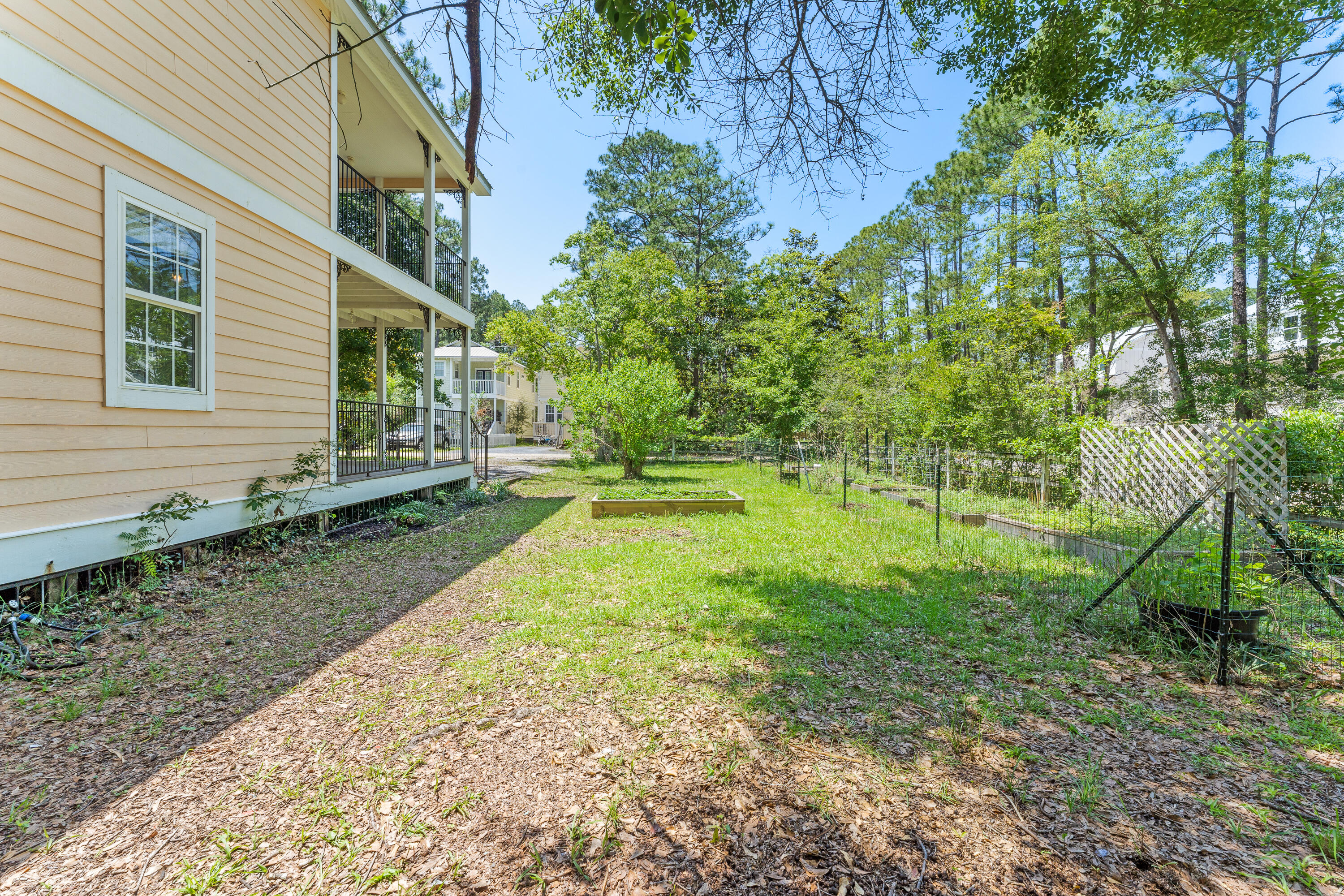 TOWN OF SANTA ROSA - Residential