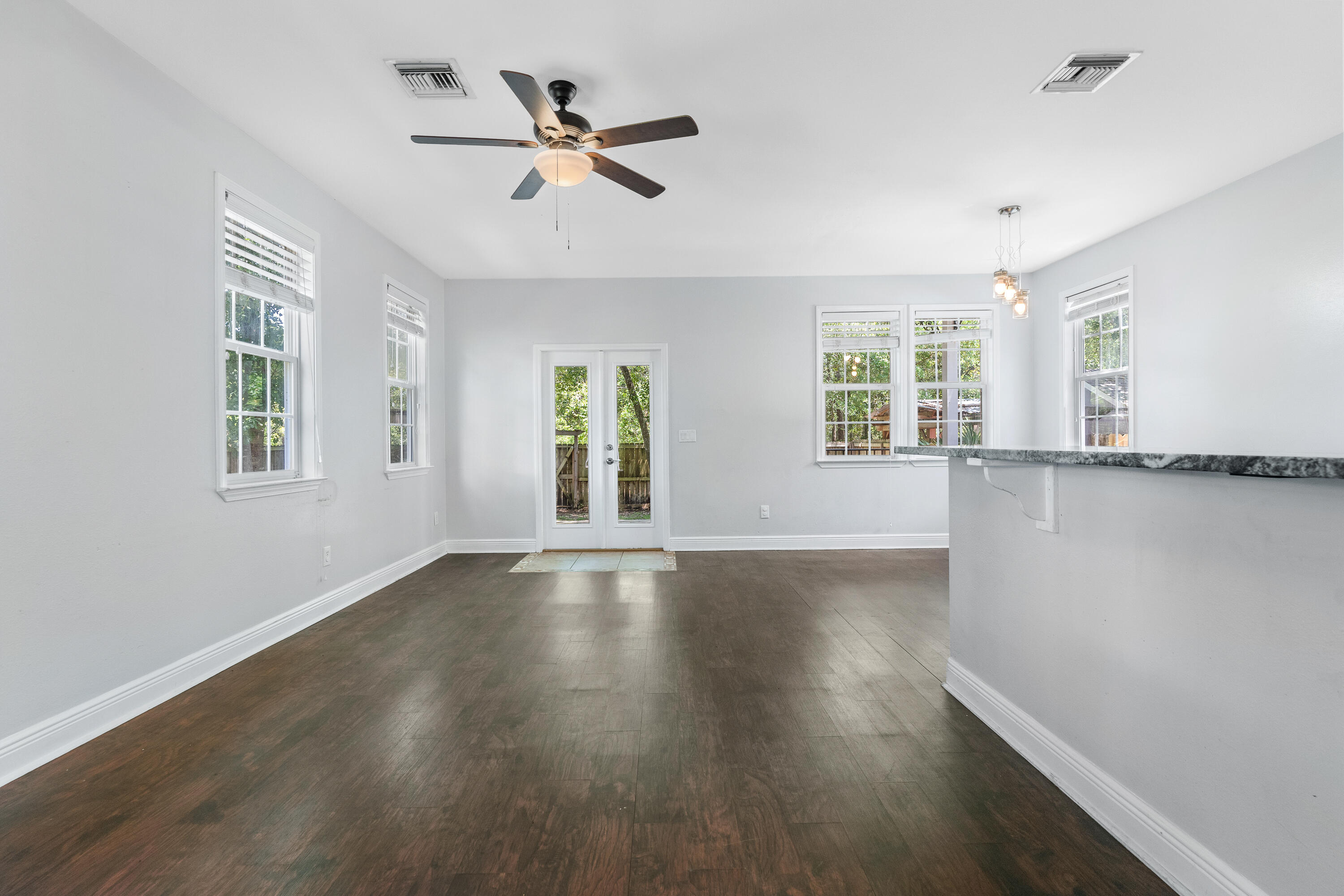 TOWN OF SANTA ROSA - Residential