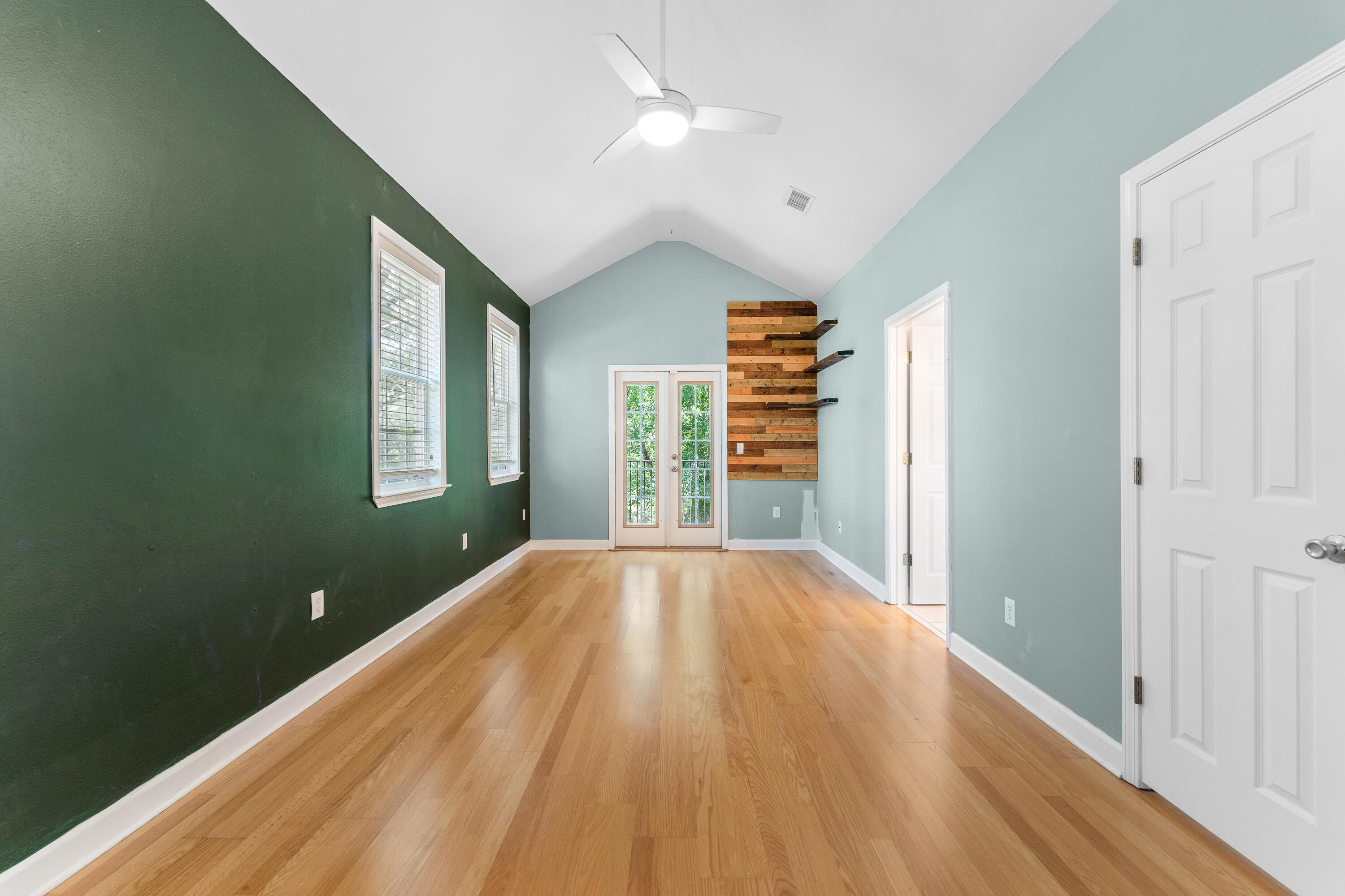 TOWN OF SANTA ROSA - Residential