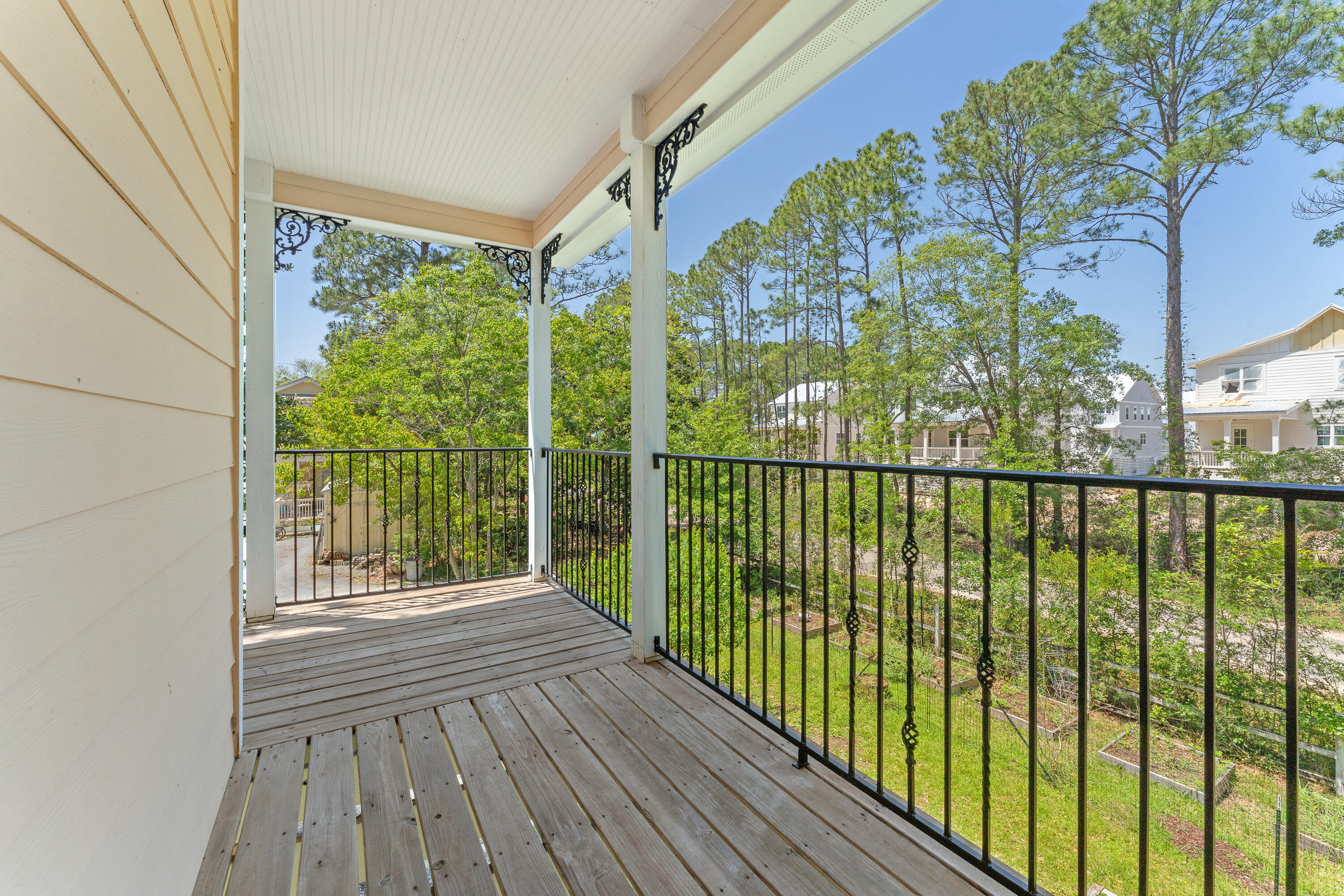 TOWN OF SANTA ROSA - Residential