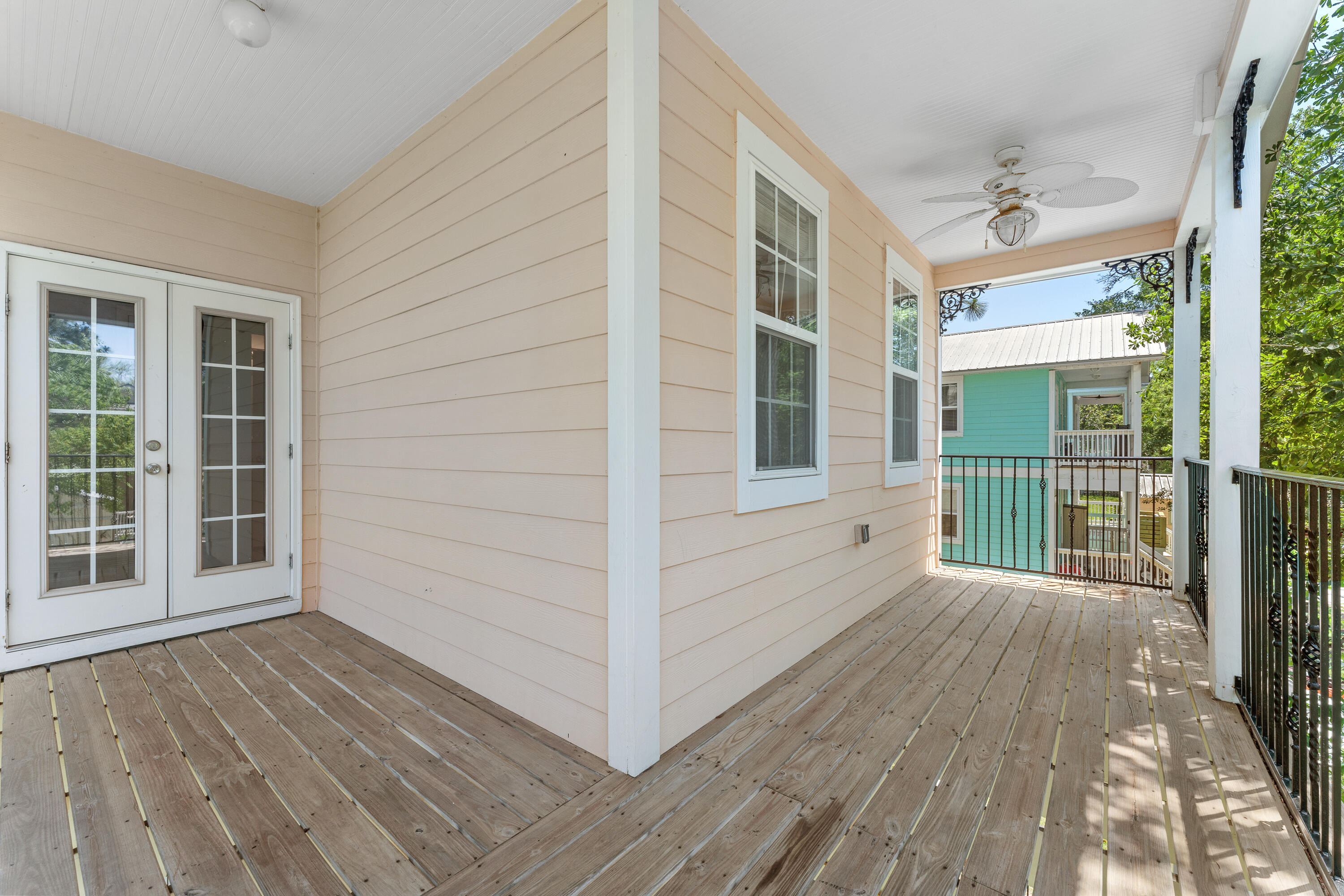 TOWN OF SANTA ROSA - Residential