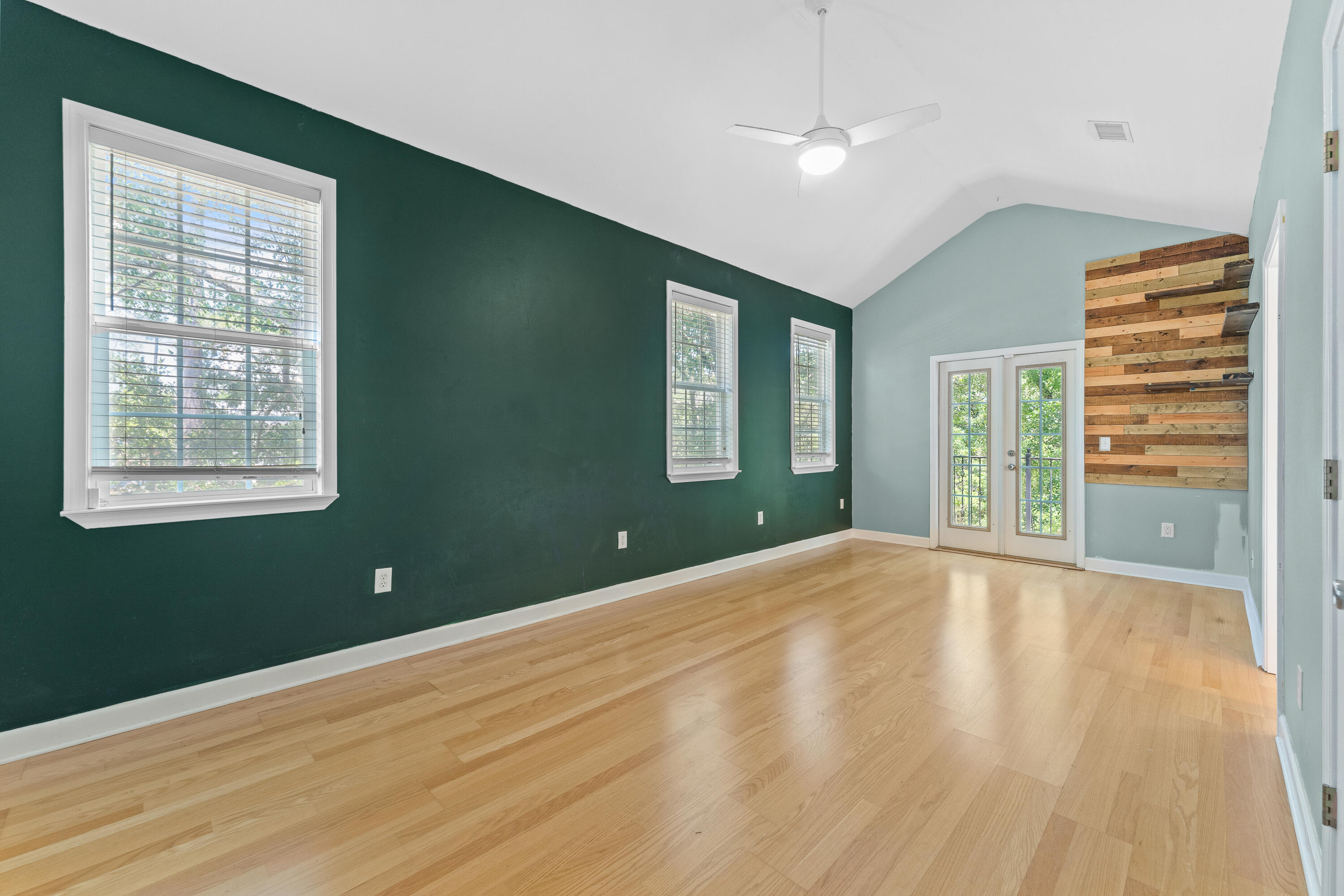 TOWN OF SANTA ROSA - Residential