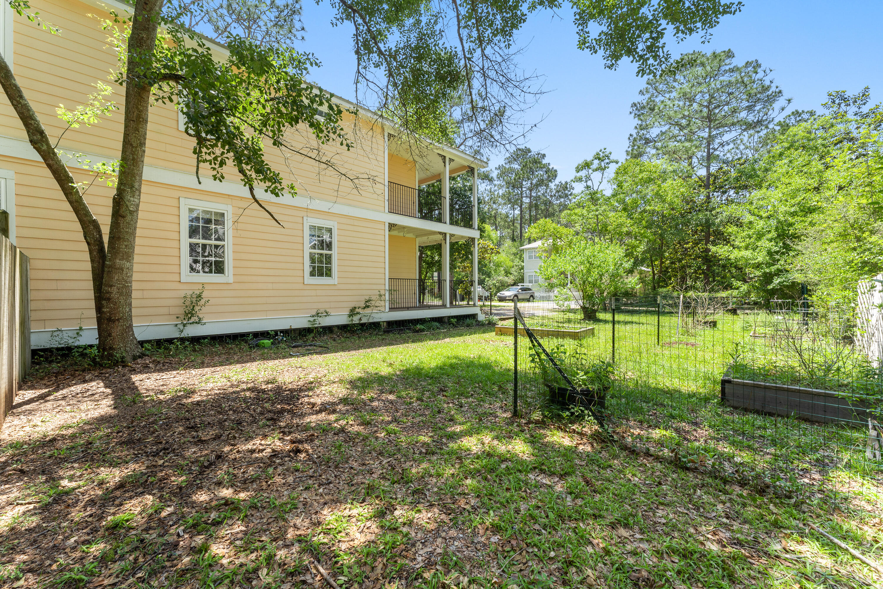 TOWN OF SANTA ROSA - Residential