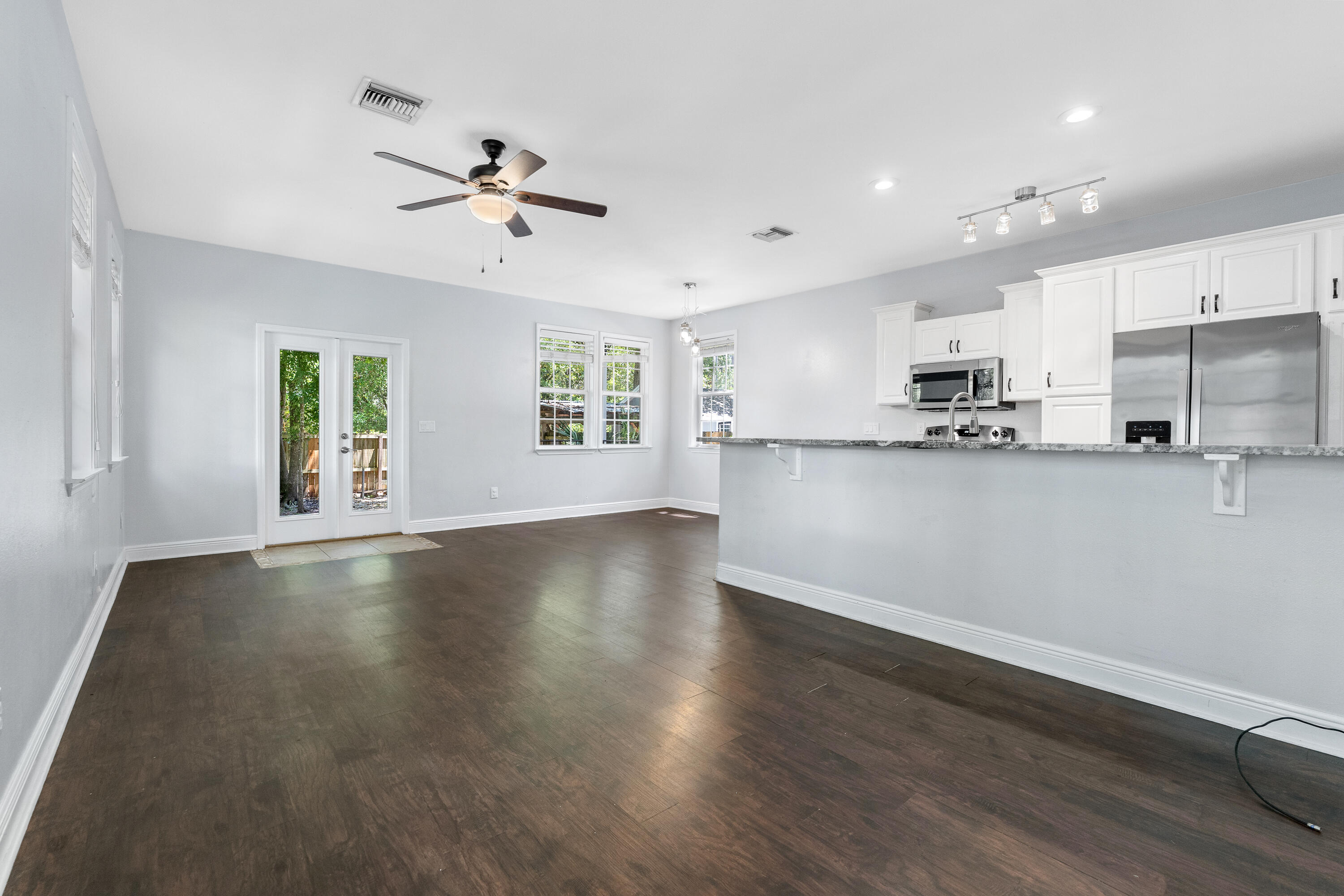 TOWN OF SANTA ROSA - Residential