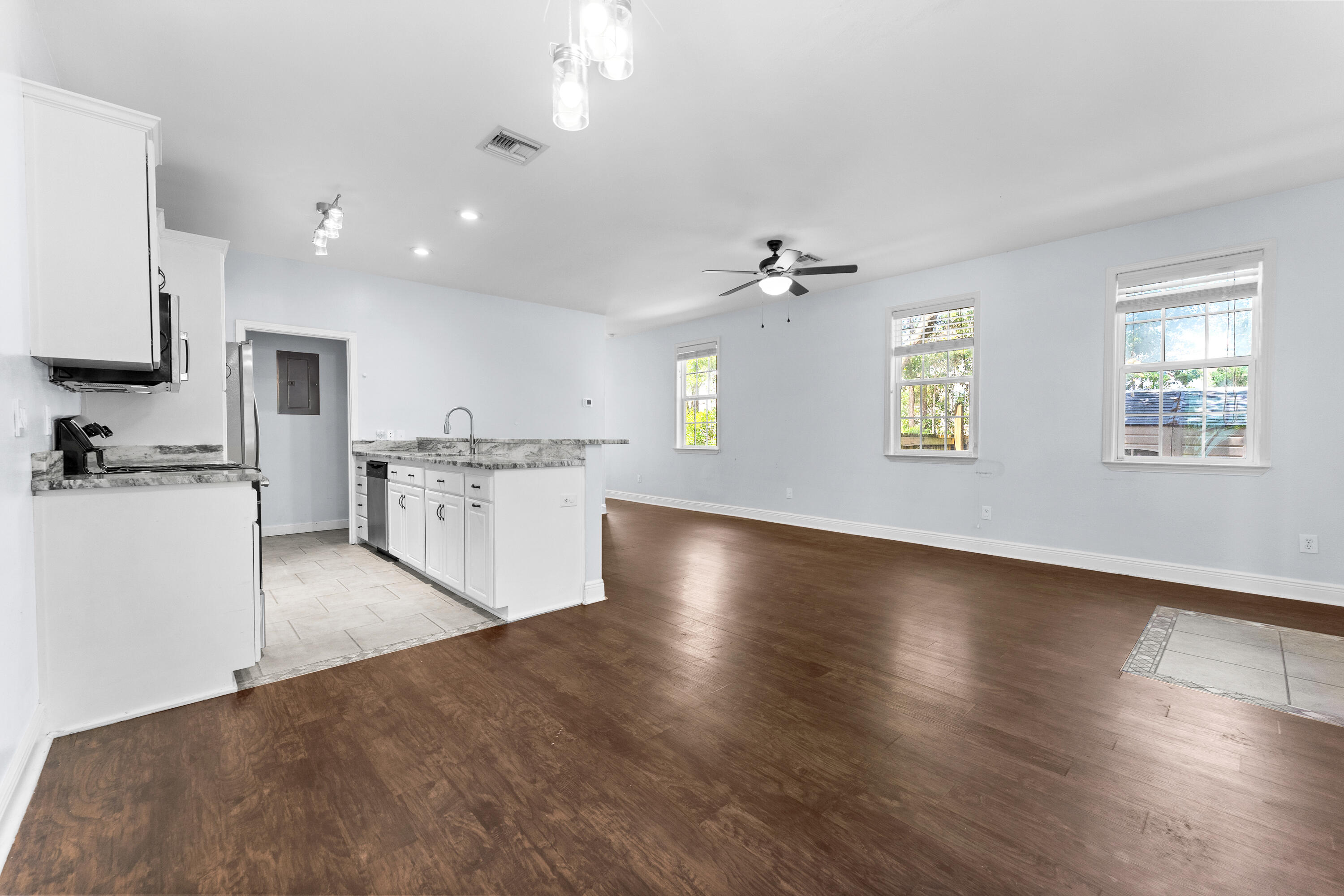 TOWN OF SANTA ROSA - Residential