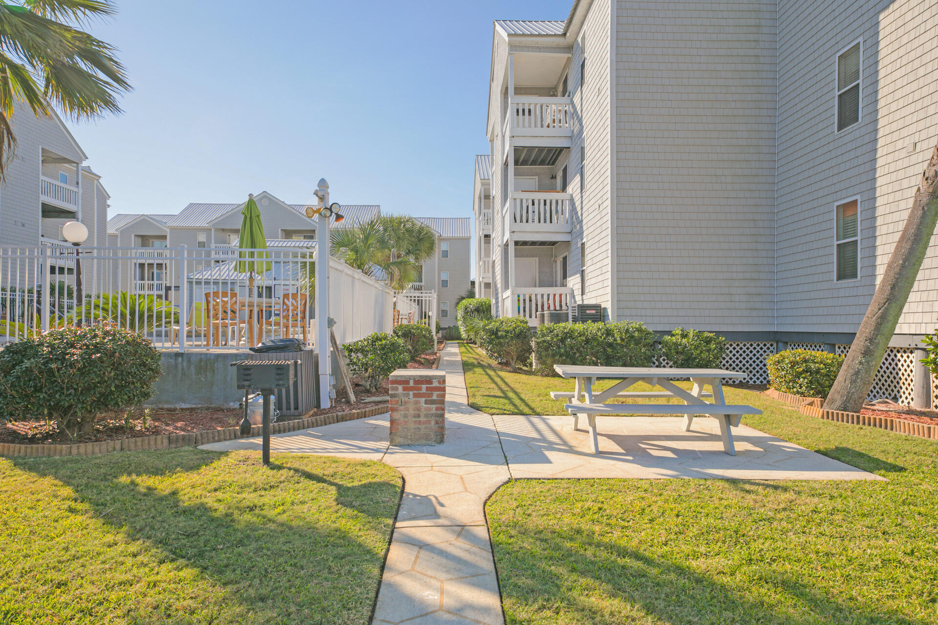 HERMITAGE CONDOMINIUM - Residential