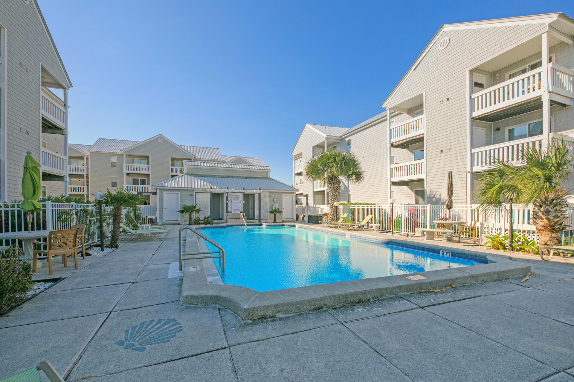 HERMITAGE CONDOMINIUM - Residential
