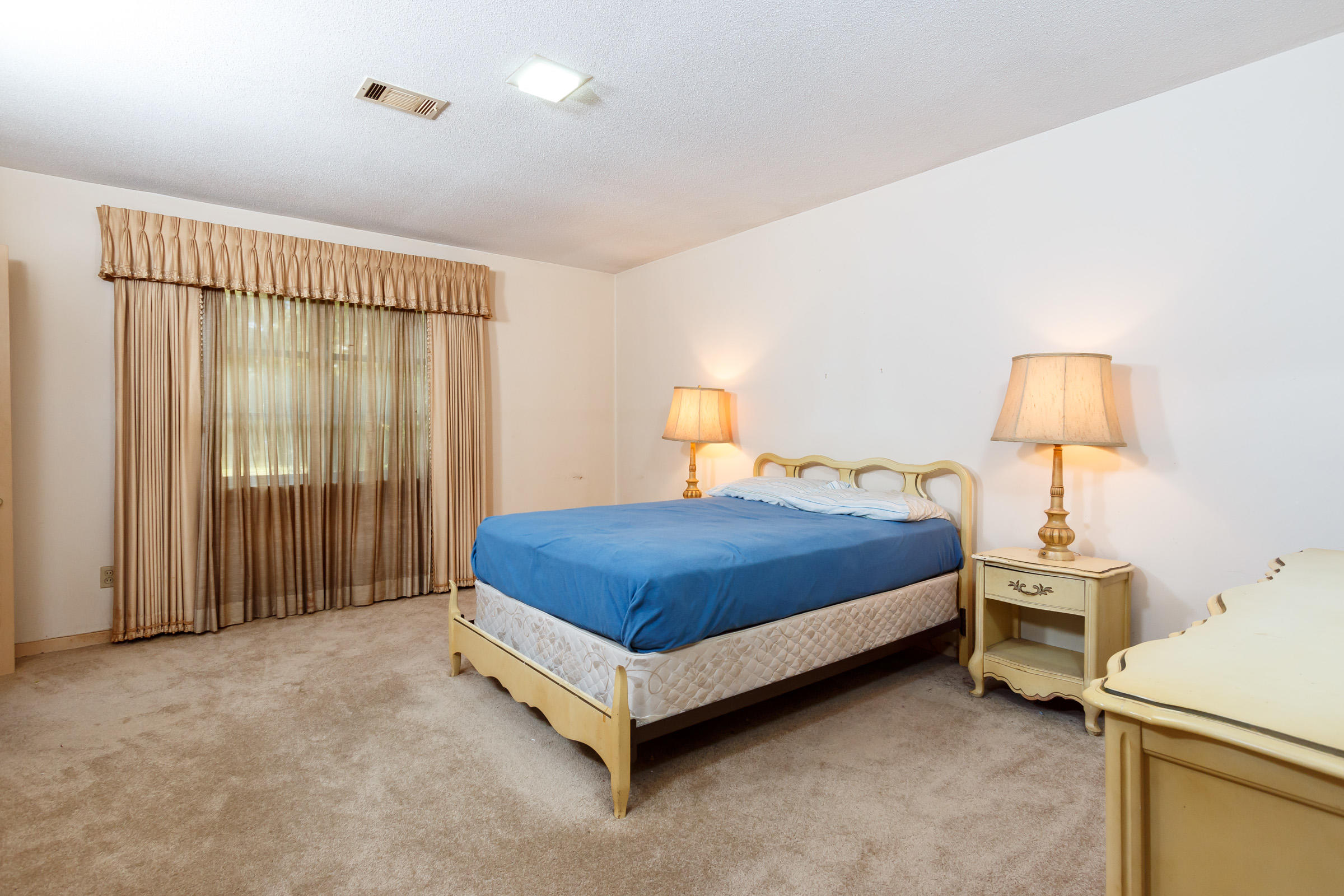 ELLIOTTS POINT - Residential