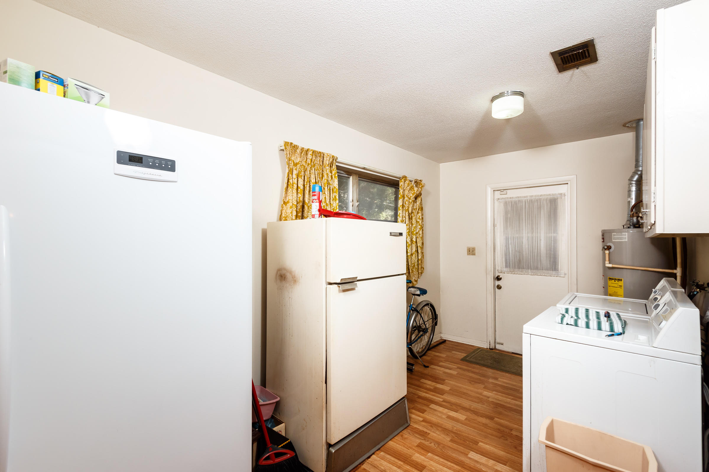 ELLIOTTS POINT - Residential