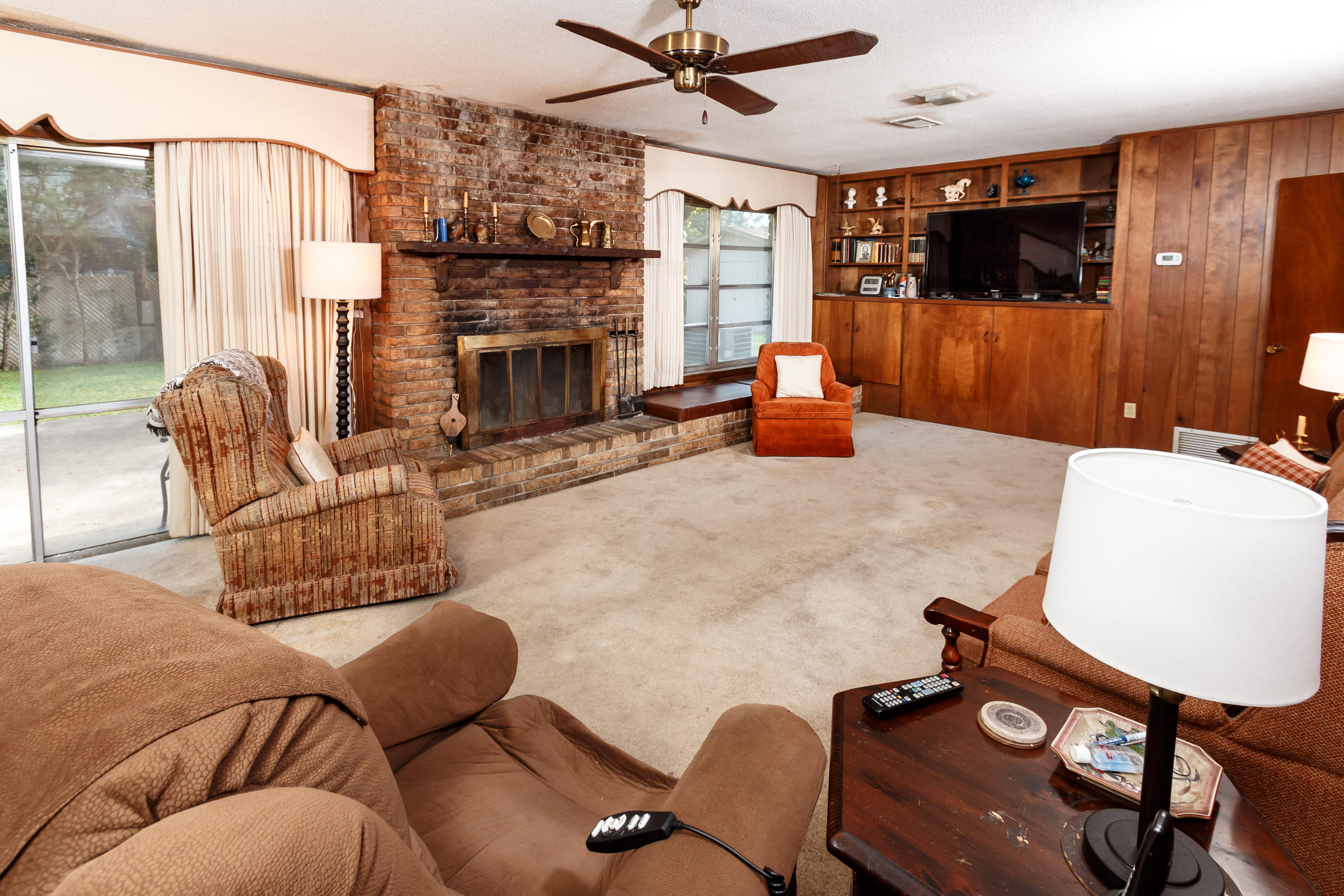 ELLIOTTS POINT - Residential