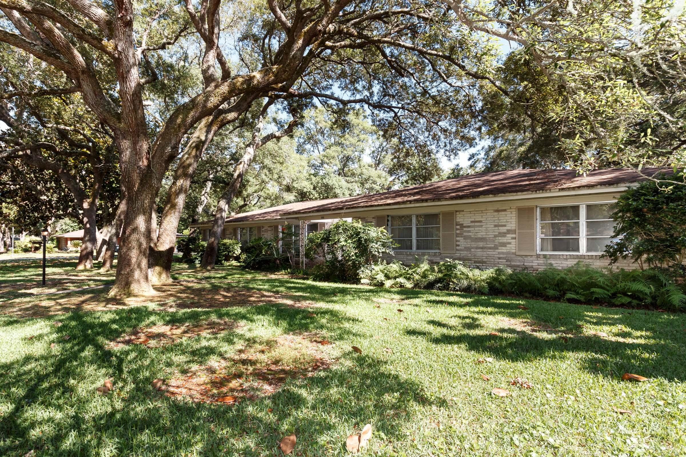 ELLIOTTS POINT - Residential