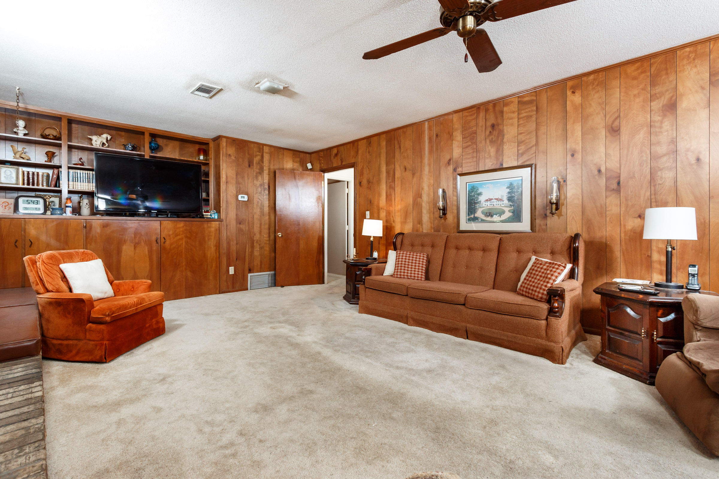 ELLIOTTS POINT - Residential