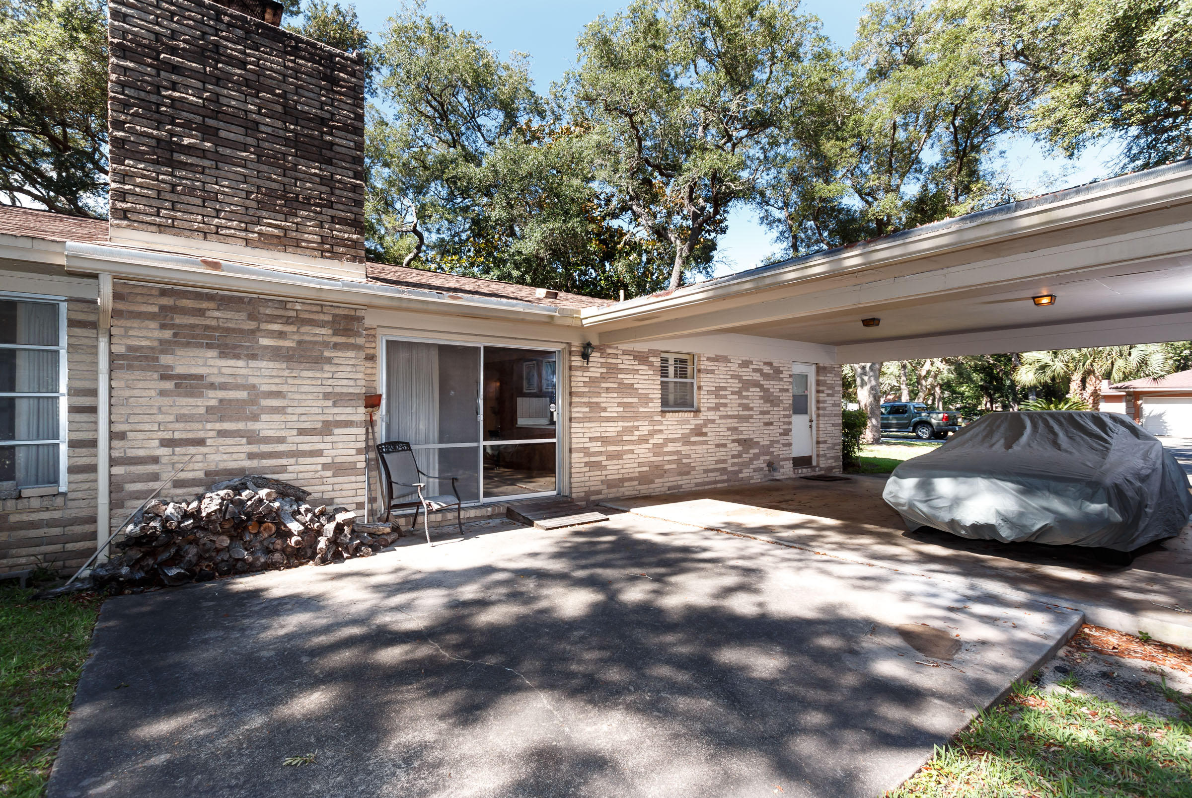 ELLIOTTS POINT - Residential