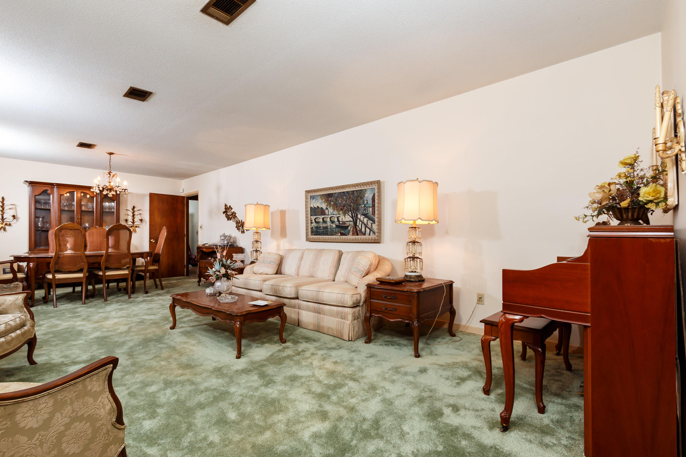 ELLIOTTS POINT - Residential