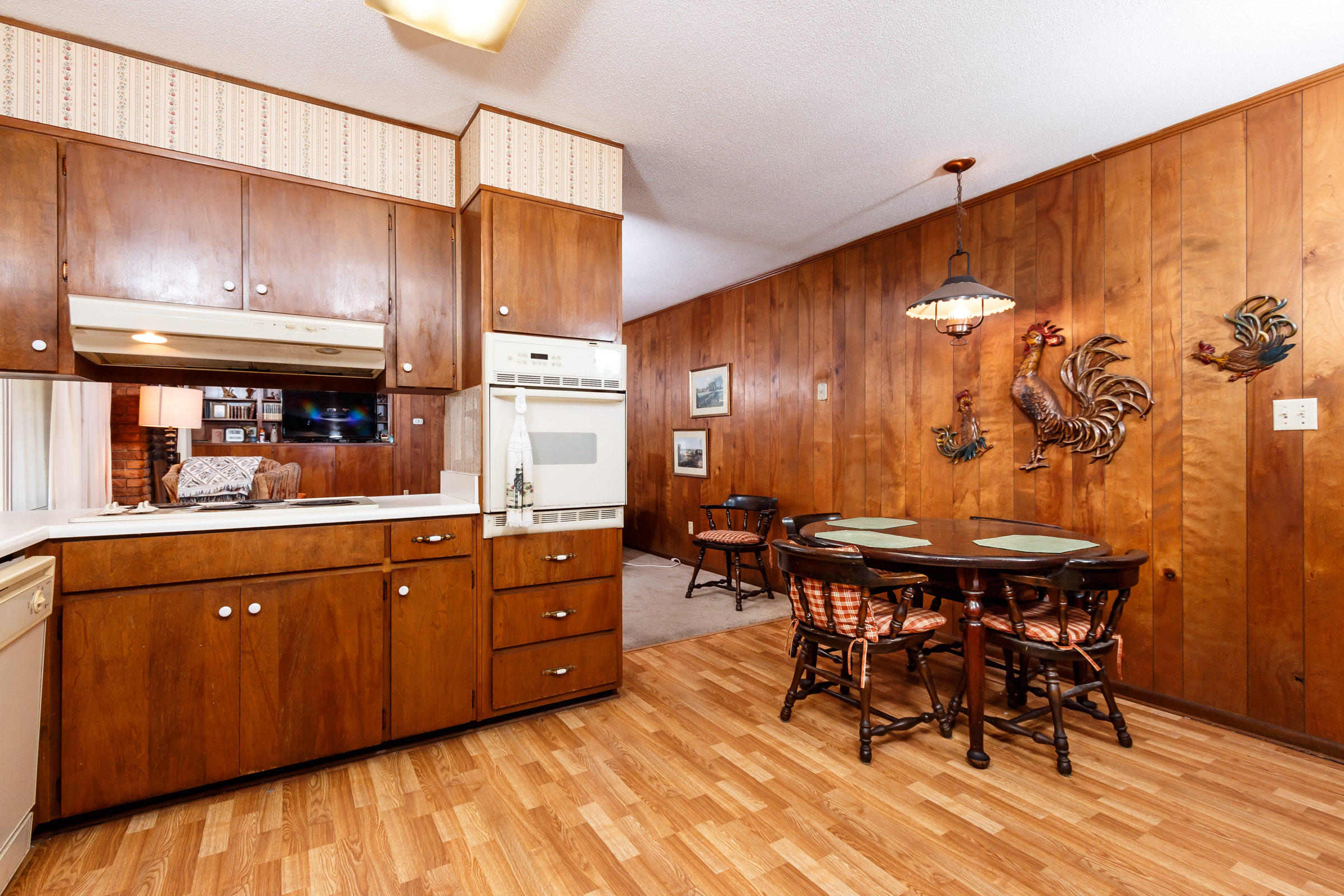 ELLIOTTS POINT - Residential