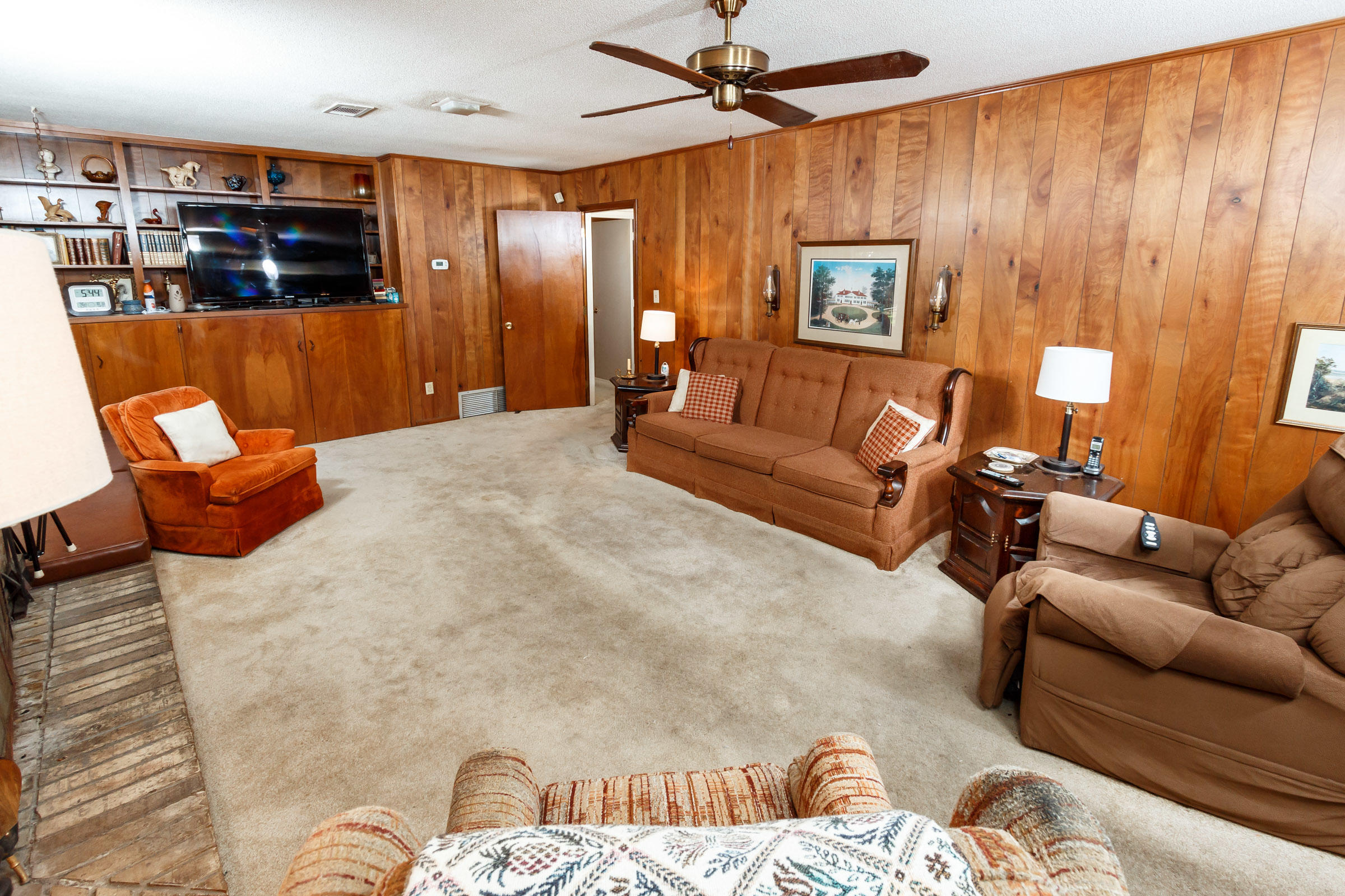 ELLIOTTS POINT - Residential